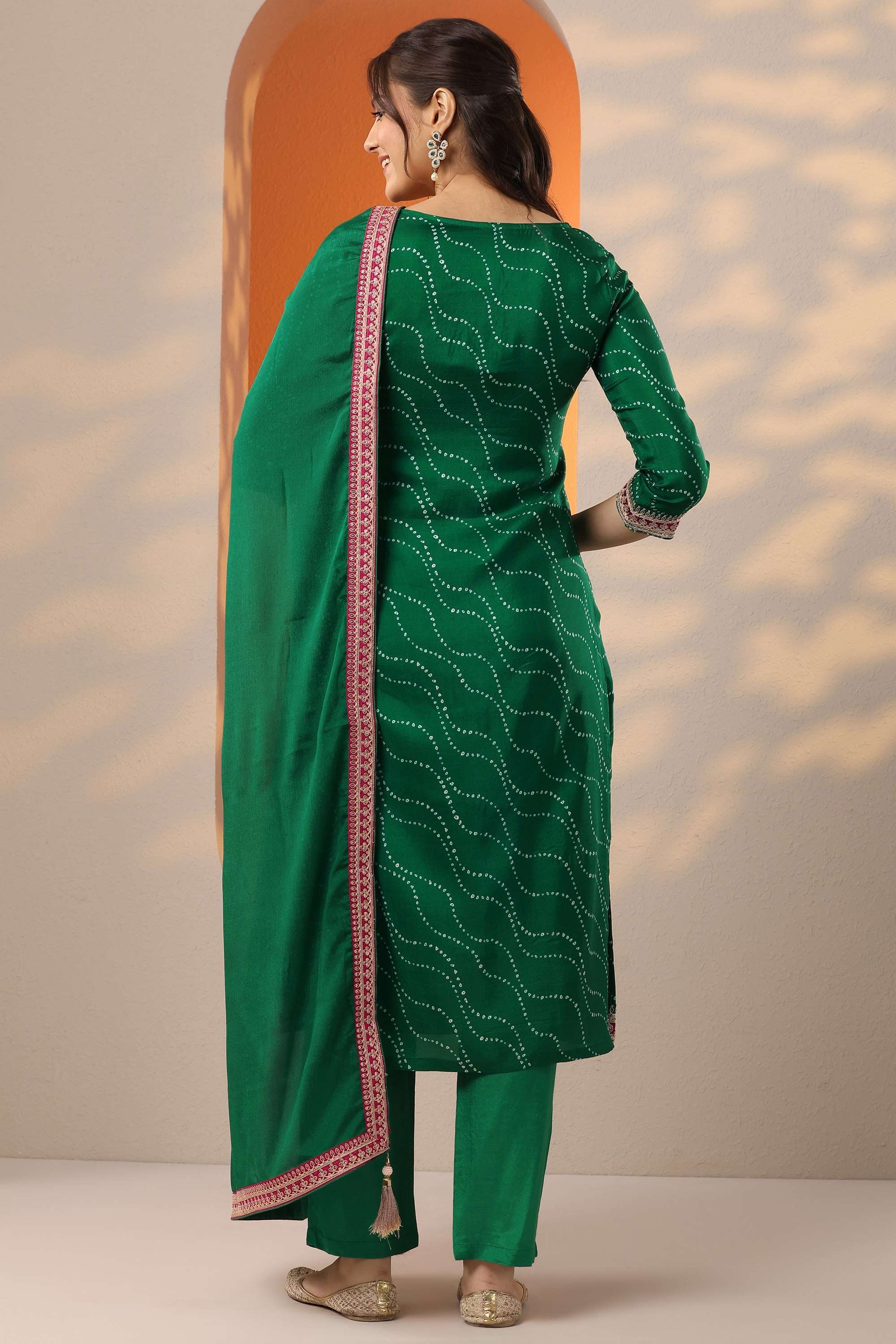 Bandhani-Blended-Fabric-Round-Neck-Women-s-Festive-Wear-Kurta-Set