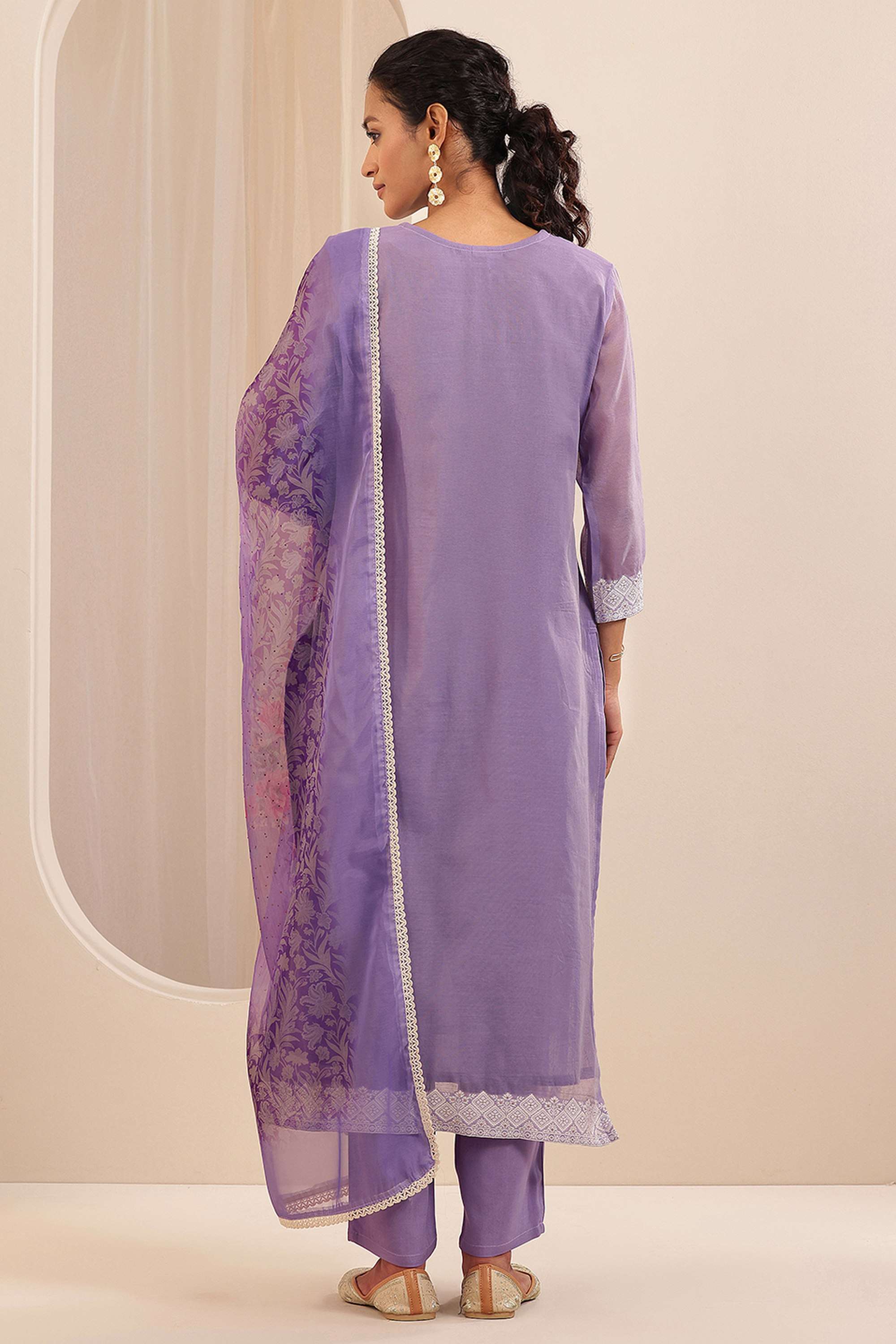 Textured-Blended-Fabric-Round-Neck-Women-s-Festive-Wear-Kurta-Set