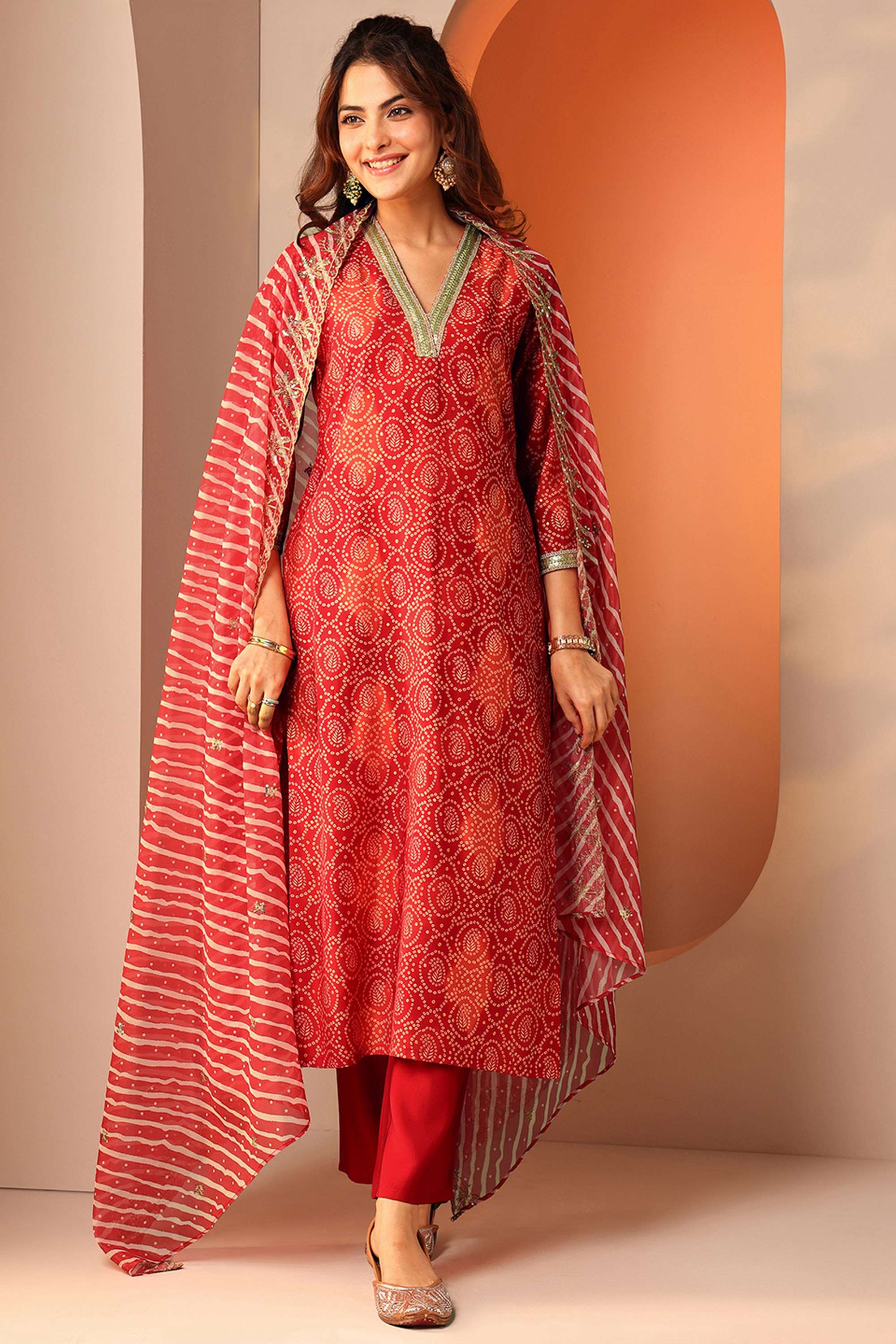 Bandhani-V-Neck-Silk-Women-Kurta-Set
