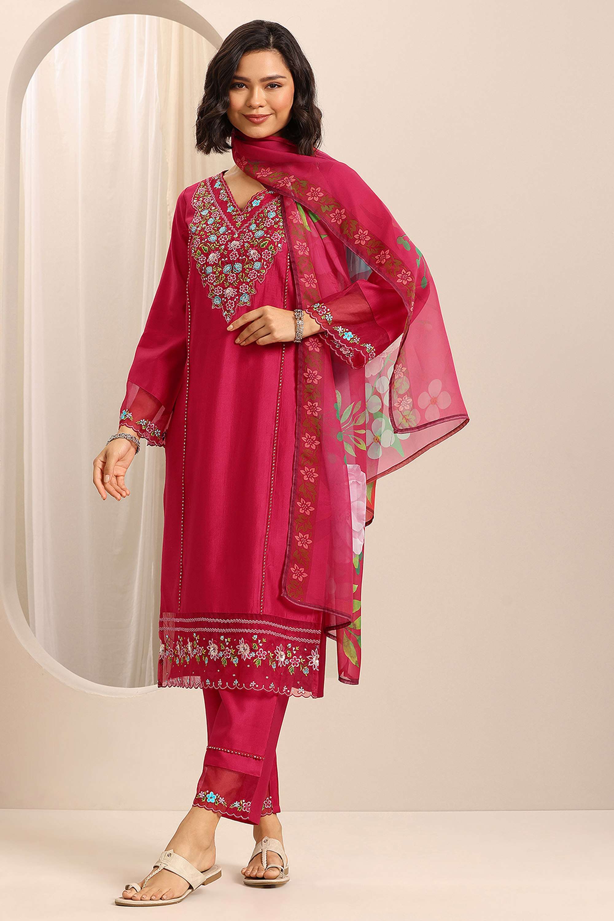 Floral-V-Neck-Silk-Women-Kurta-Set