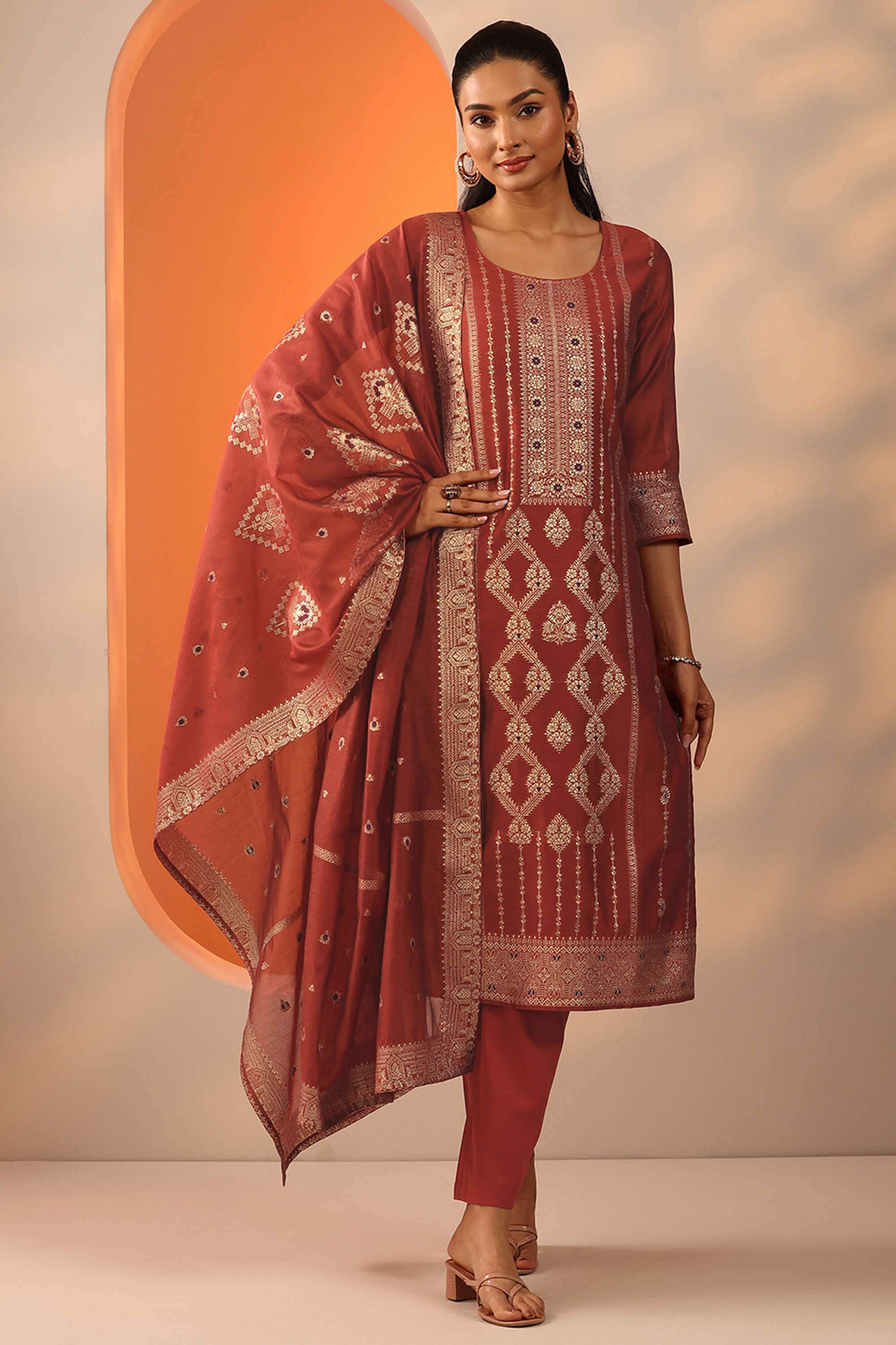 Printed-Calf-Length-Silk-Blend-Woven-Women-s-Kurta-Set