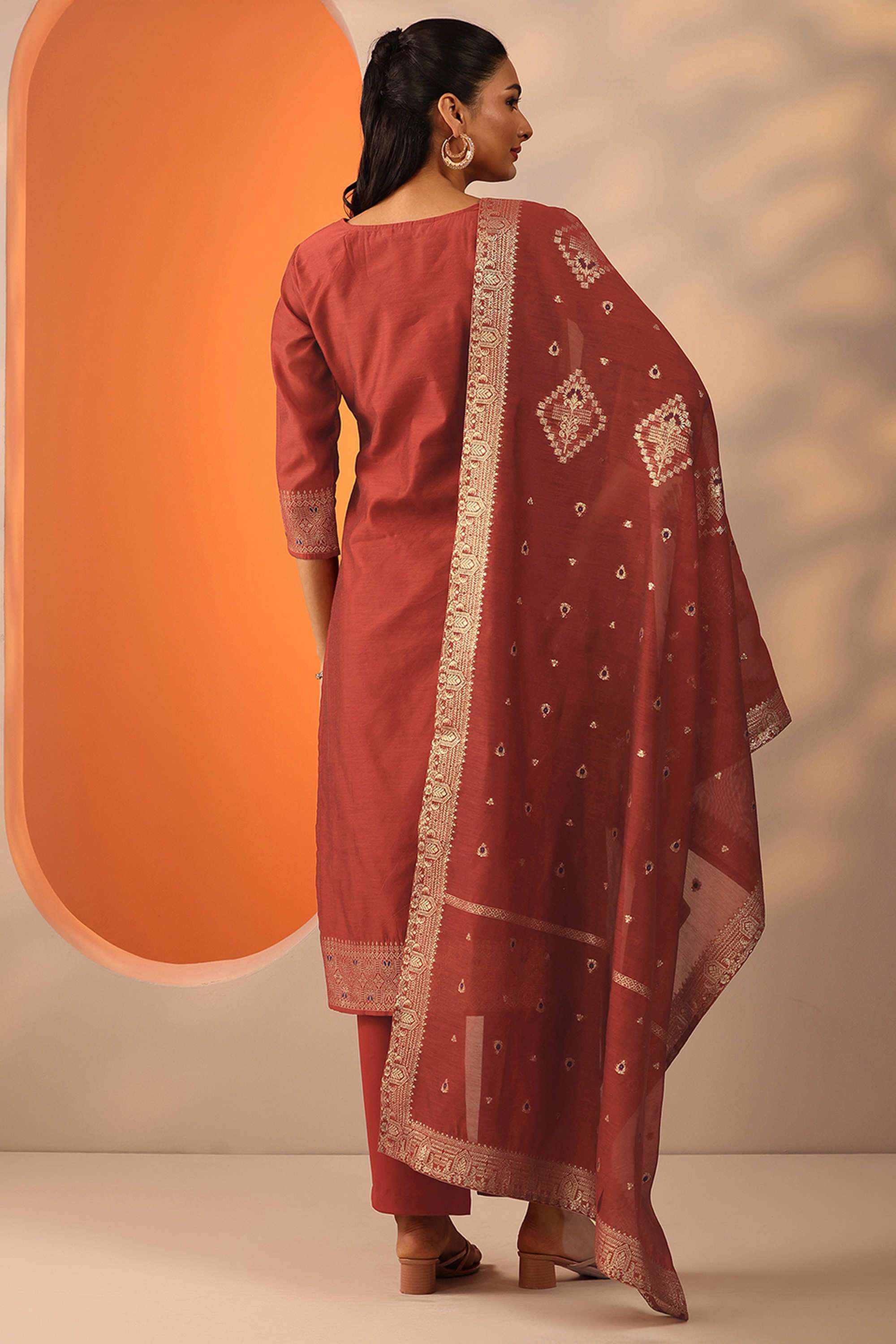 Printed-Calf-Length-Silk-Blend-Woven-Women-s-Kurta-Set