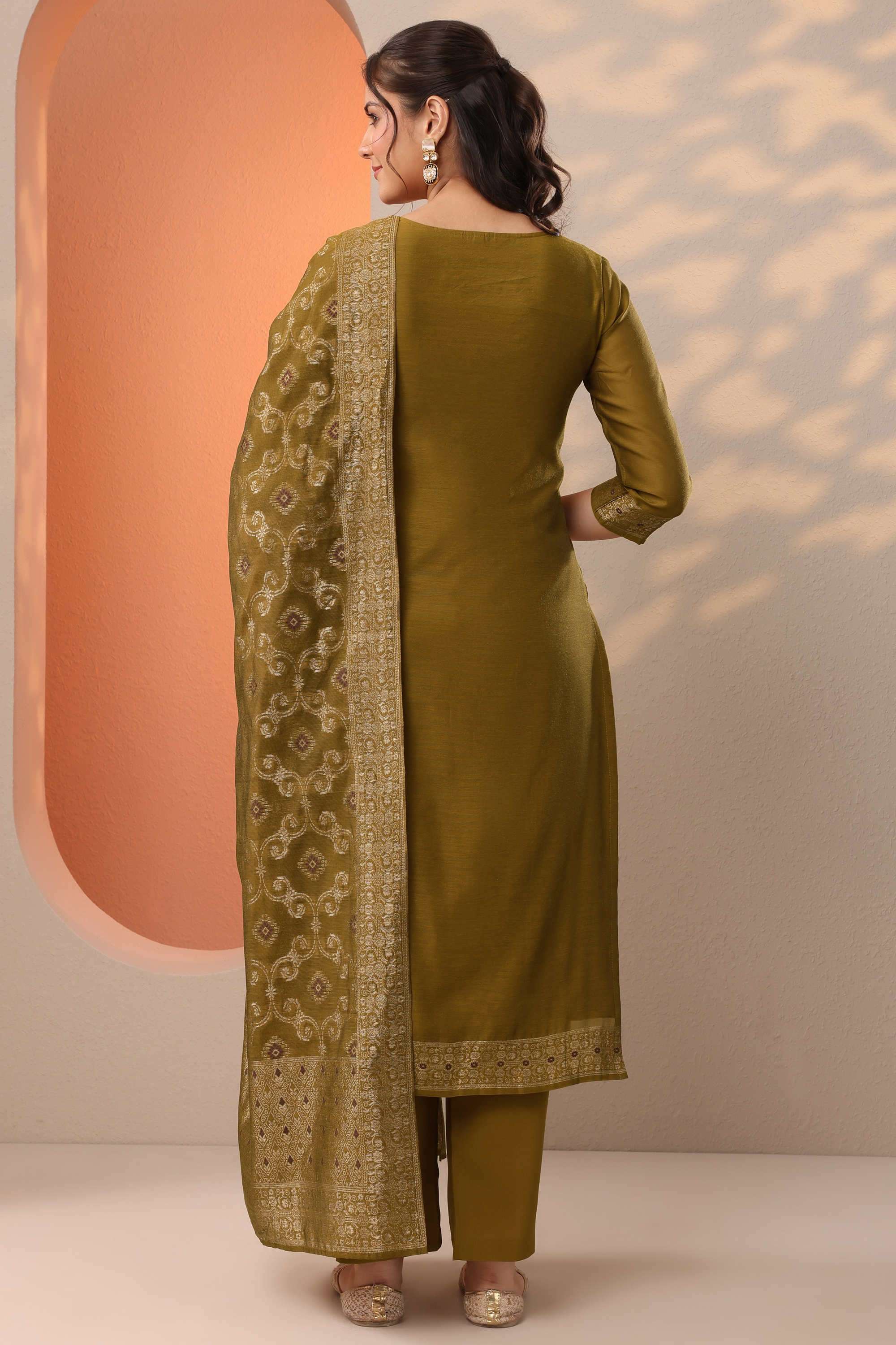 Traditional-Blended-Fabric-Straight-Fit-Women-s-Kurta-Set