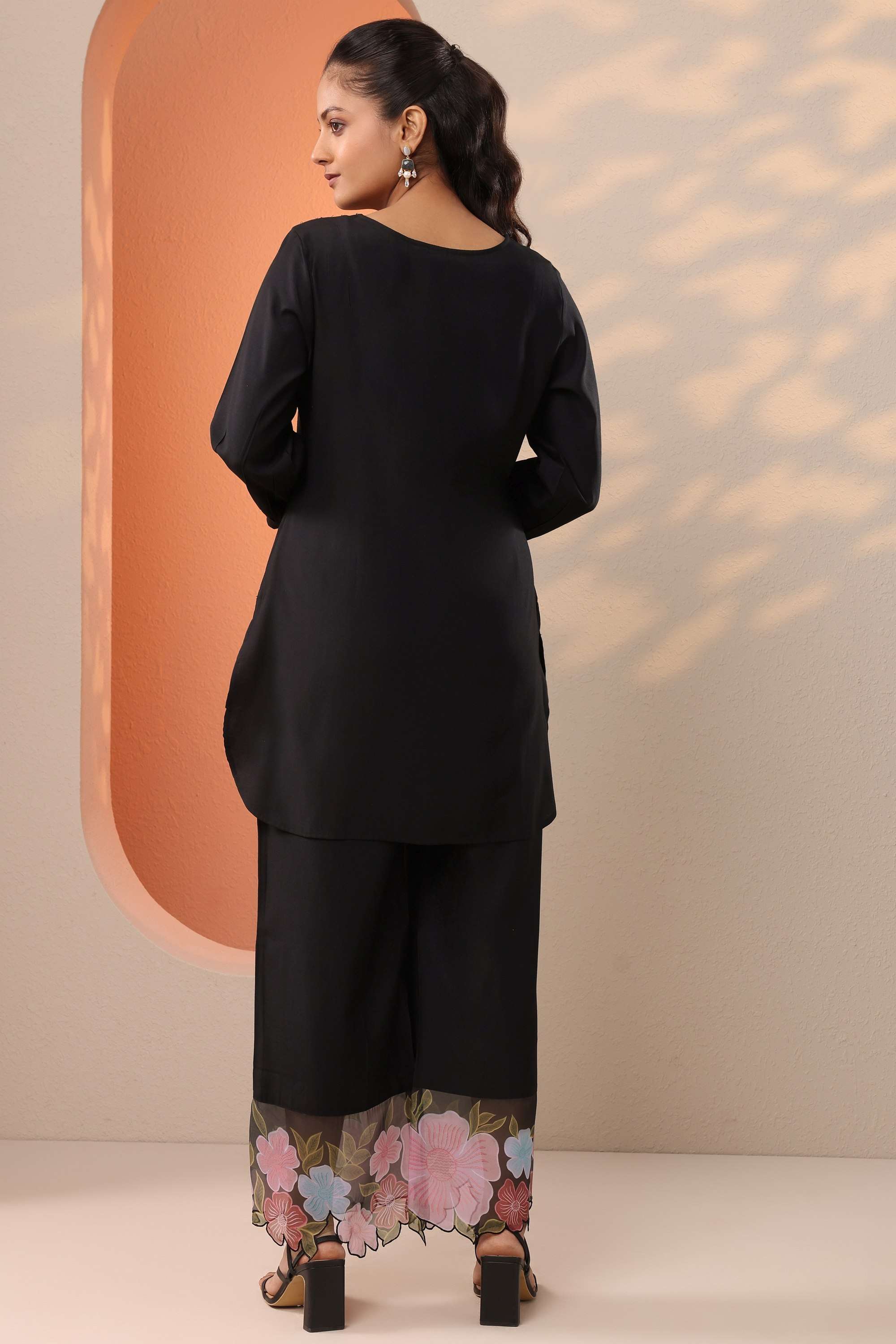 Floral-Blended-Fabric-V-Neck-Women-s-Casual-Wear-Co-Ord-Set