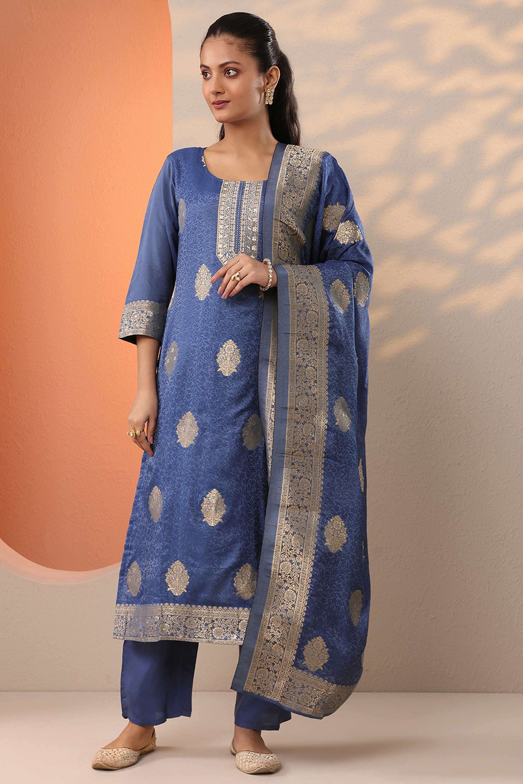 Floral-Blended-Fabric-Straight-Fit-Women-s-Kurta-Set