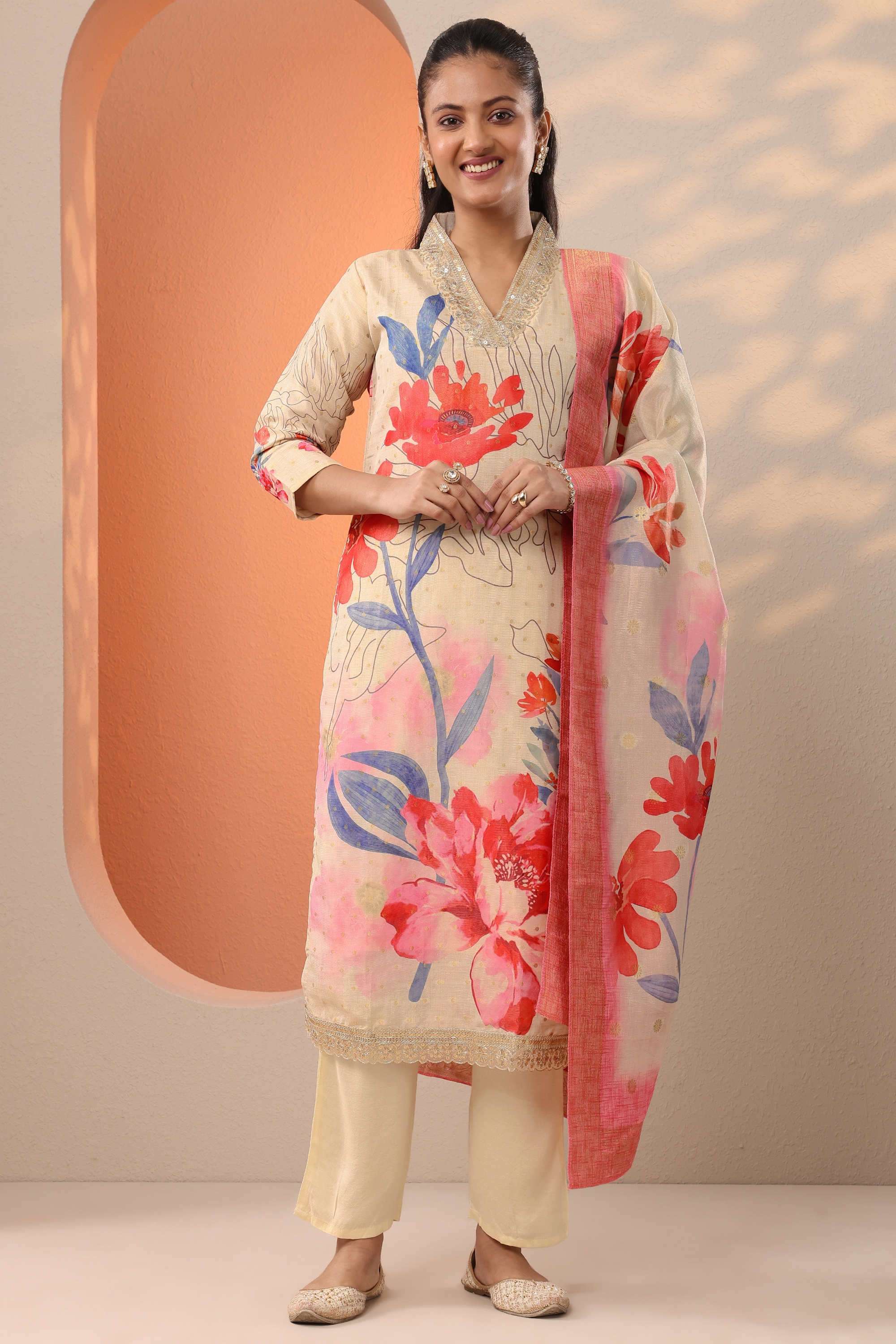 Floral-Blended-Fabric-Straight-Fit-Women-s-Kurta-Set