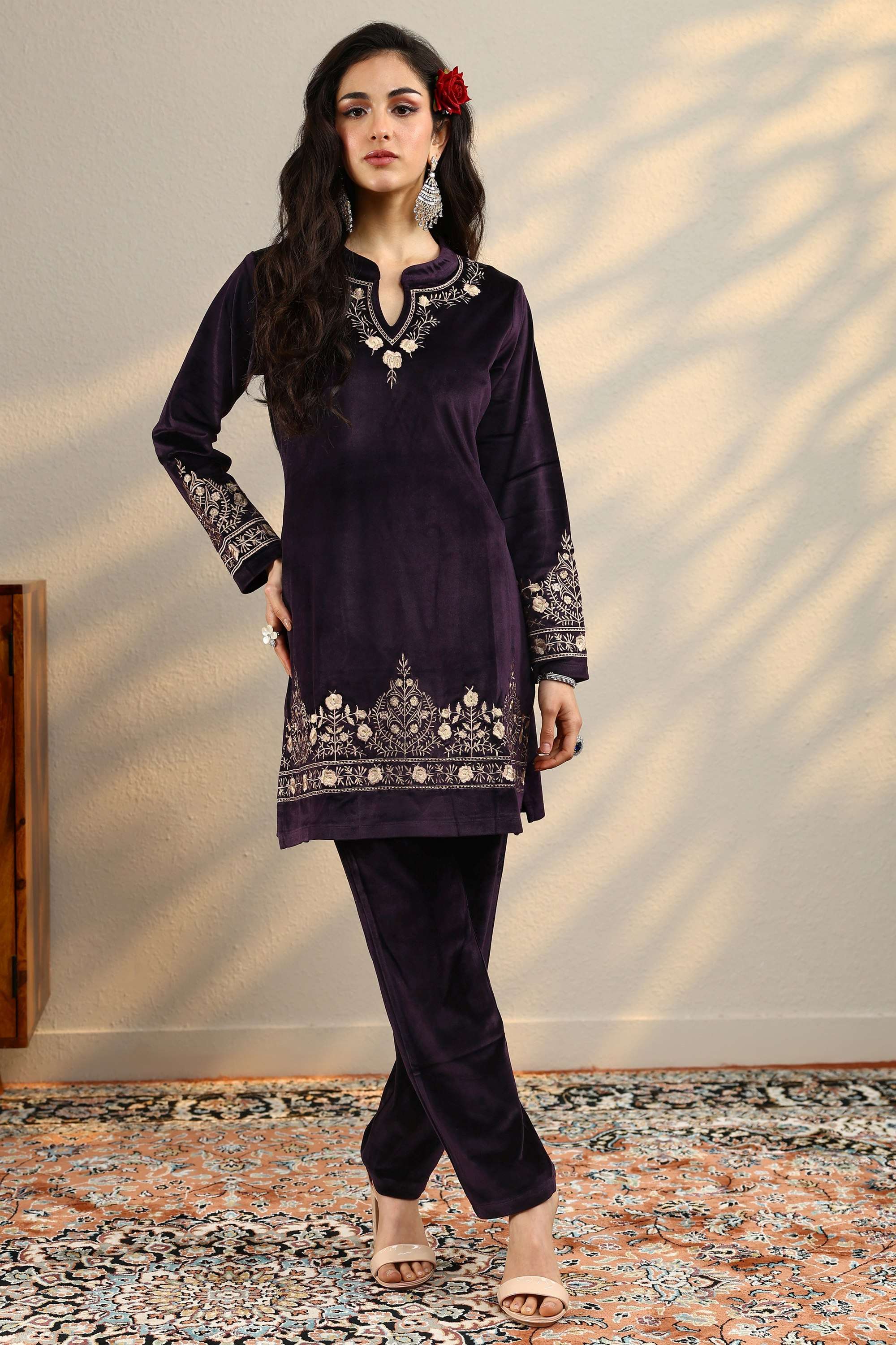 Floral-Velvet-Sweetheart-Neck-Women-s-Festive-Wear-Co-Ord-Set