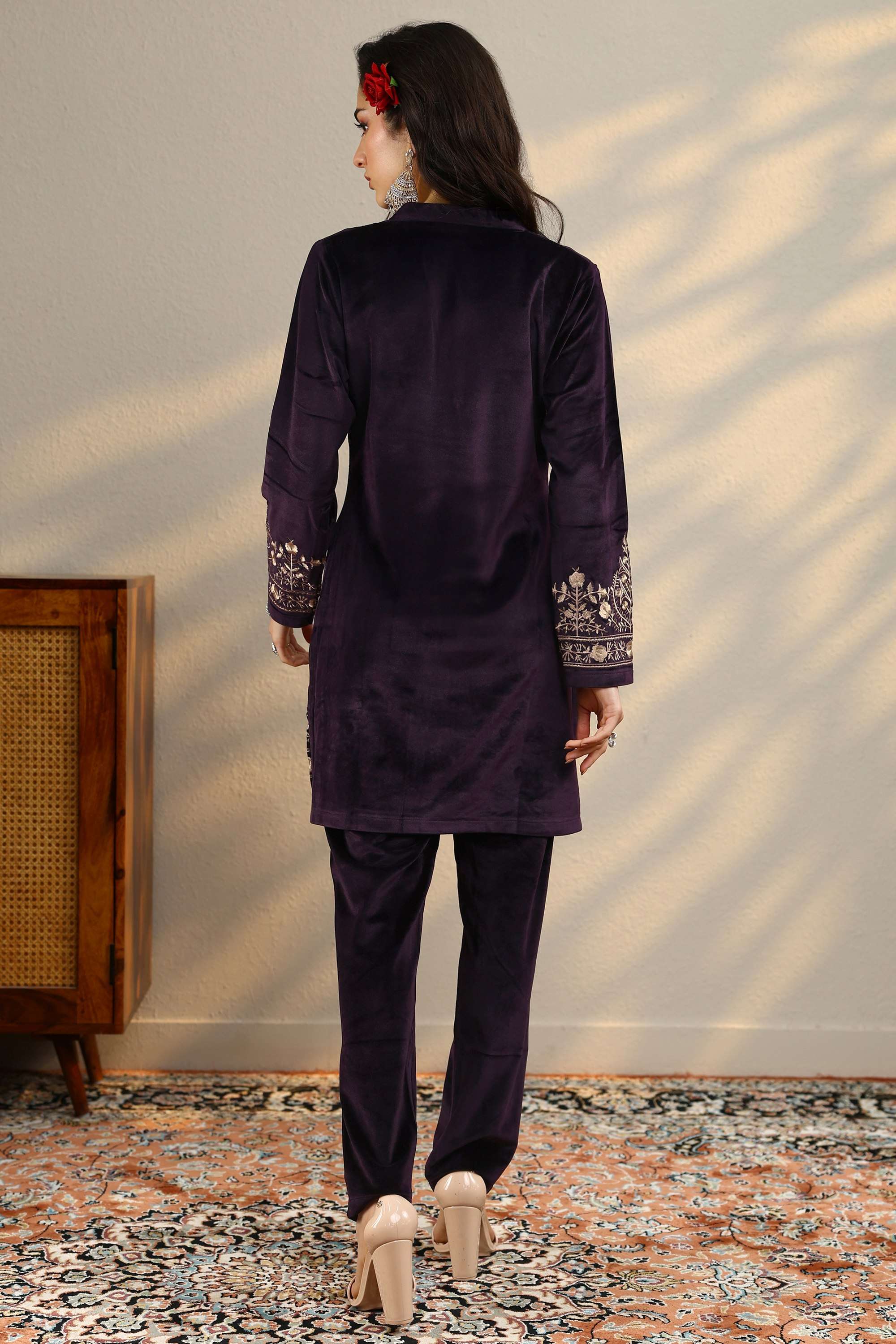 Floral-Velvet-Sweetheart-Neck-Women-s-Festive-Wear-Co-Ord-Set