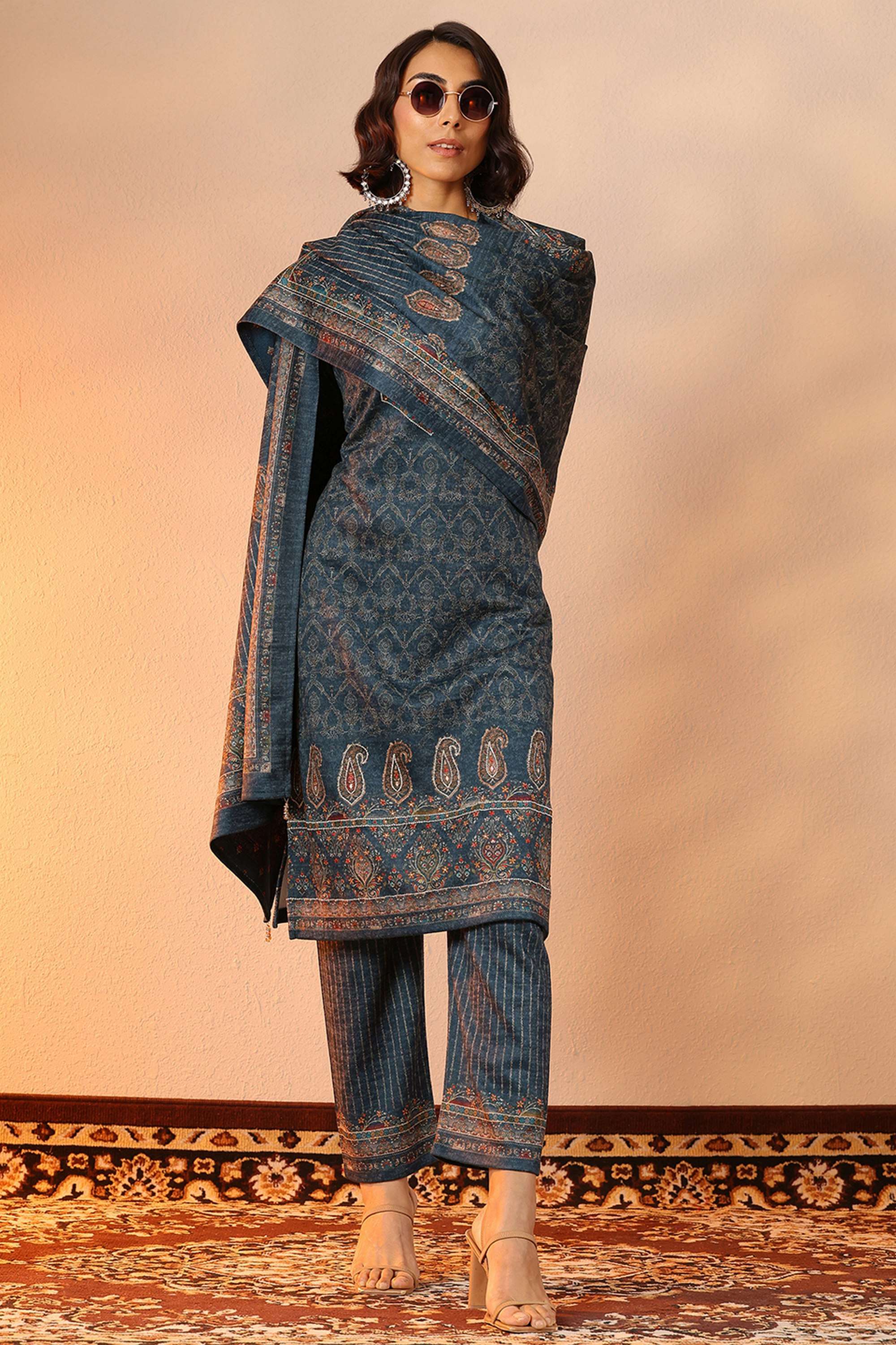 Floral-Wool-Round-Neck-Women-s-Festive-Wear-Kurta-Set