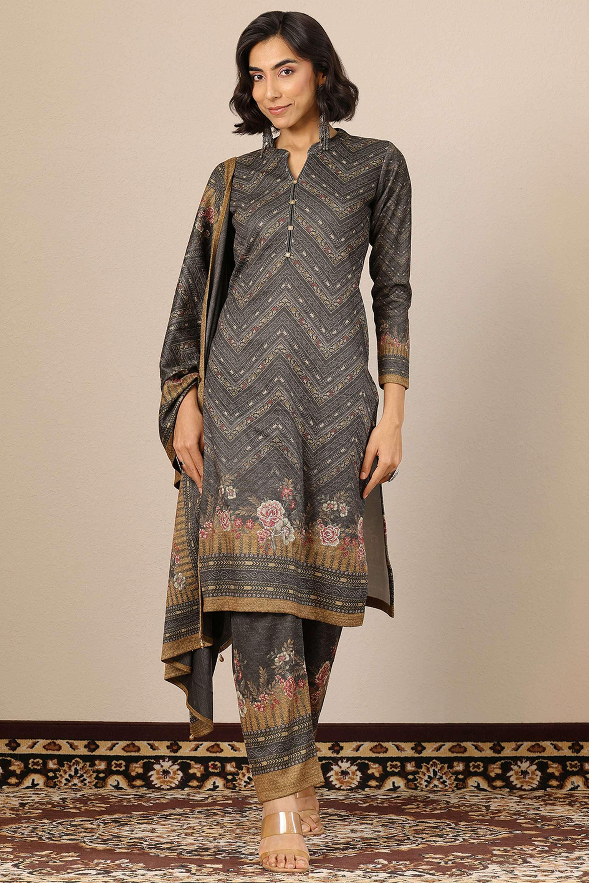 Floral-Wool-Round-Neck-Women-s-Festive-Wear-Kurta-Set