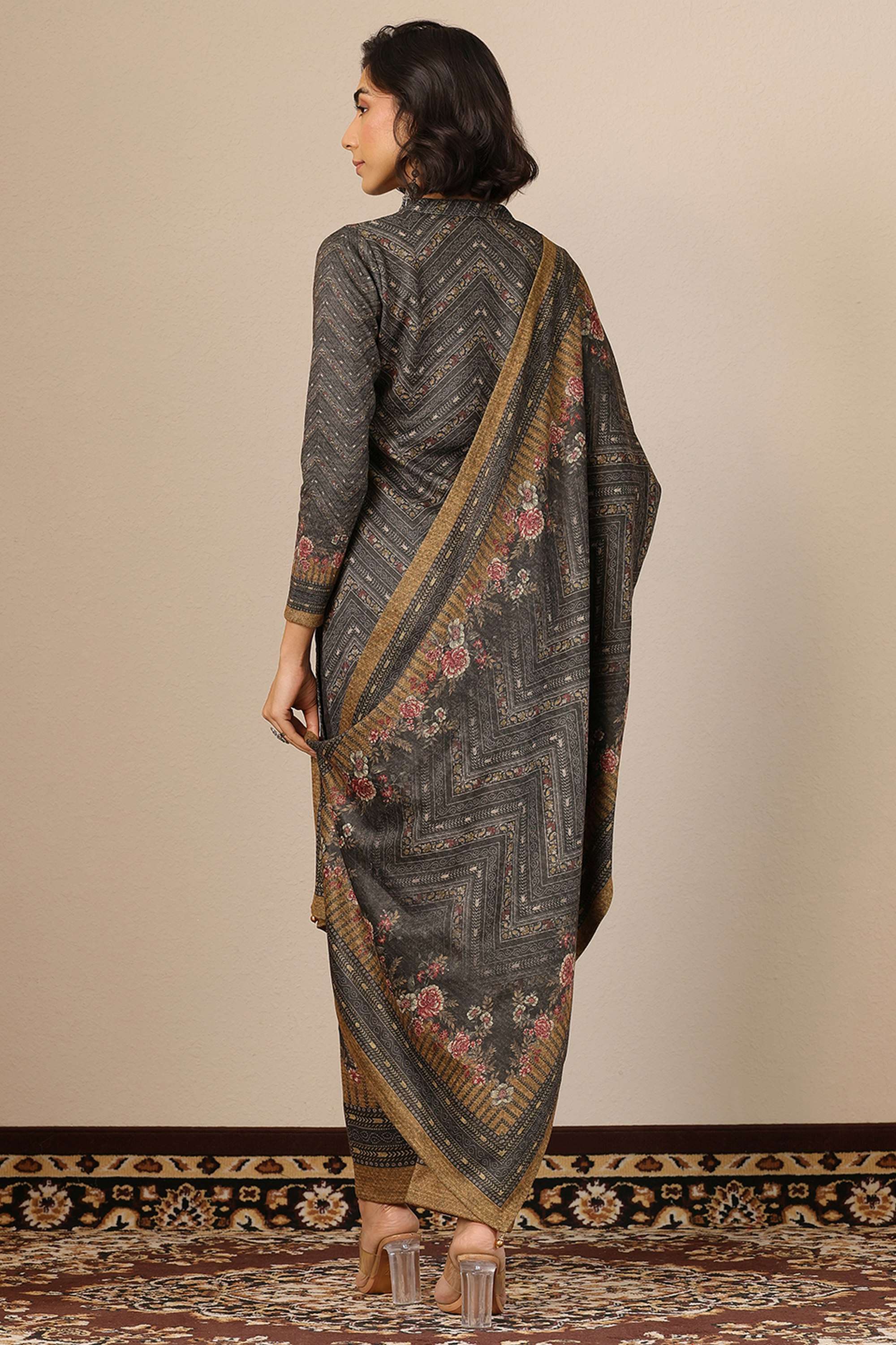 Floral-Wool-Round-Neck-Women-s-Festive-Wear-Kurta-Set