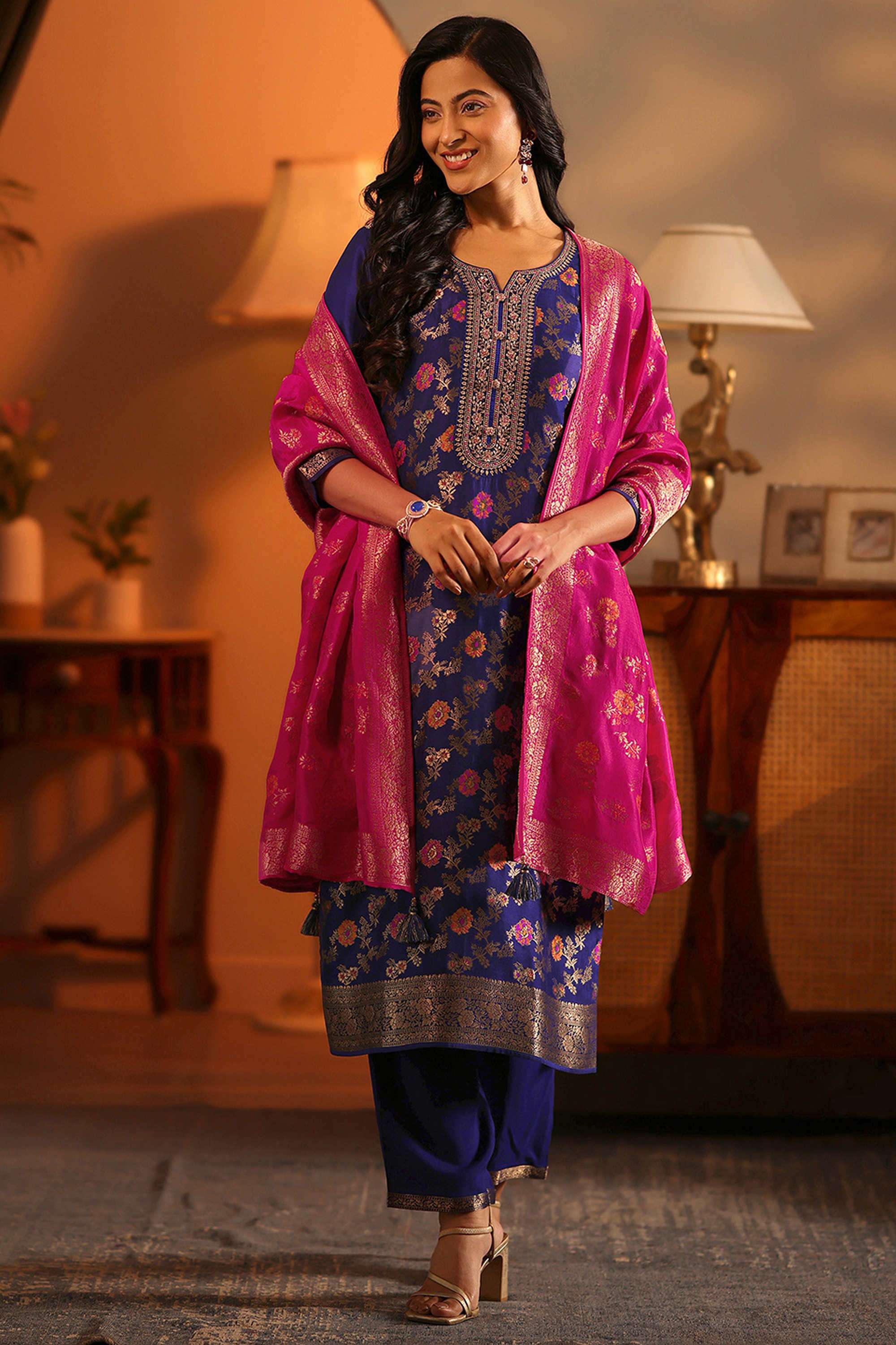 Floral-Blended-Fabric-Straight-Fit-Women-s-Kurta-Set