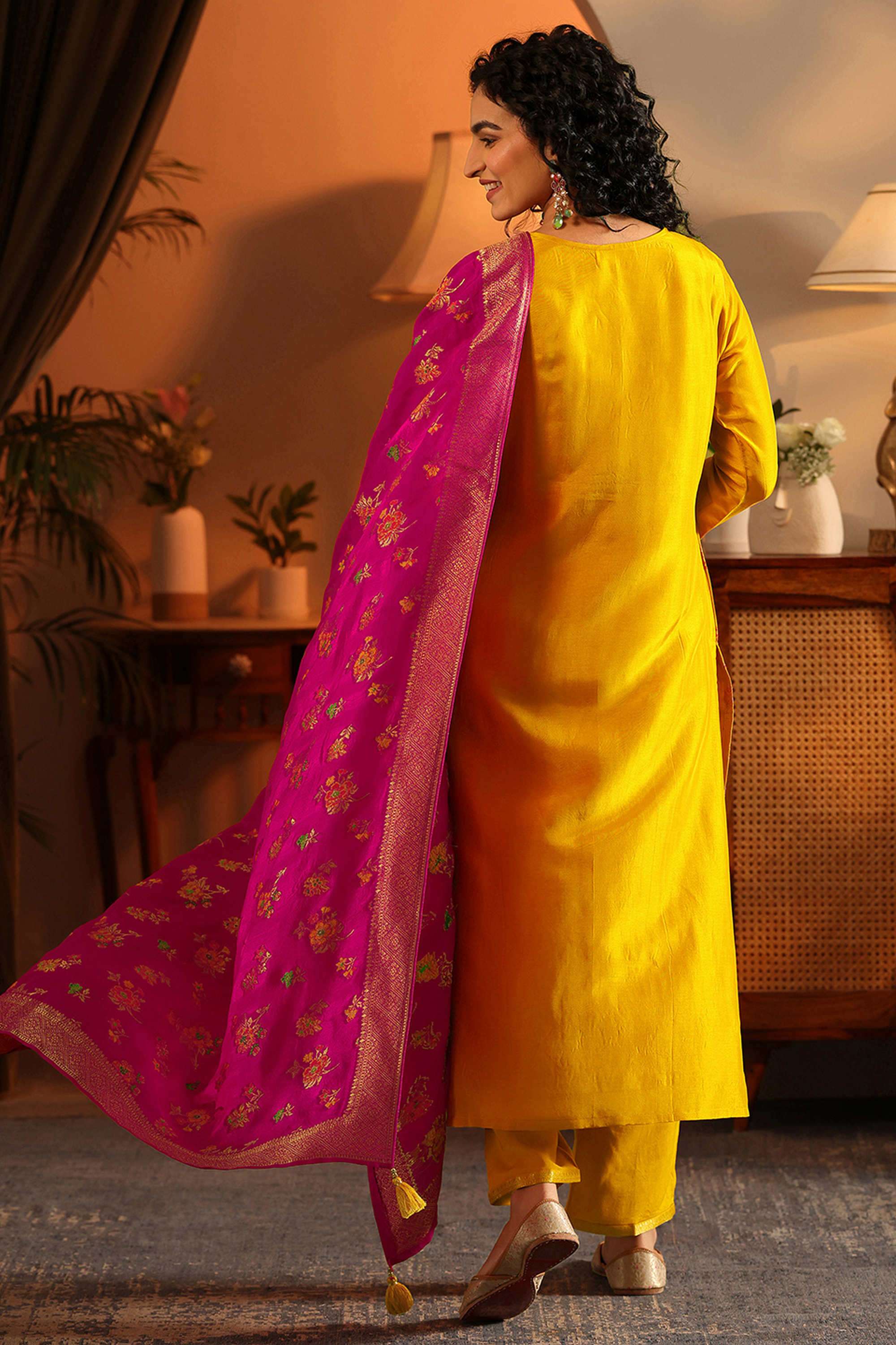 Floral-Blended-Fabric-Straight-Fit-Women-s-Kurta-Set