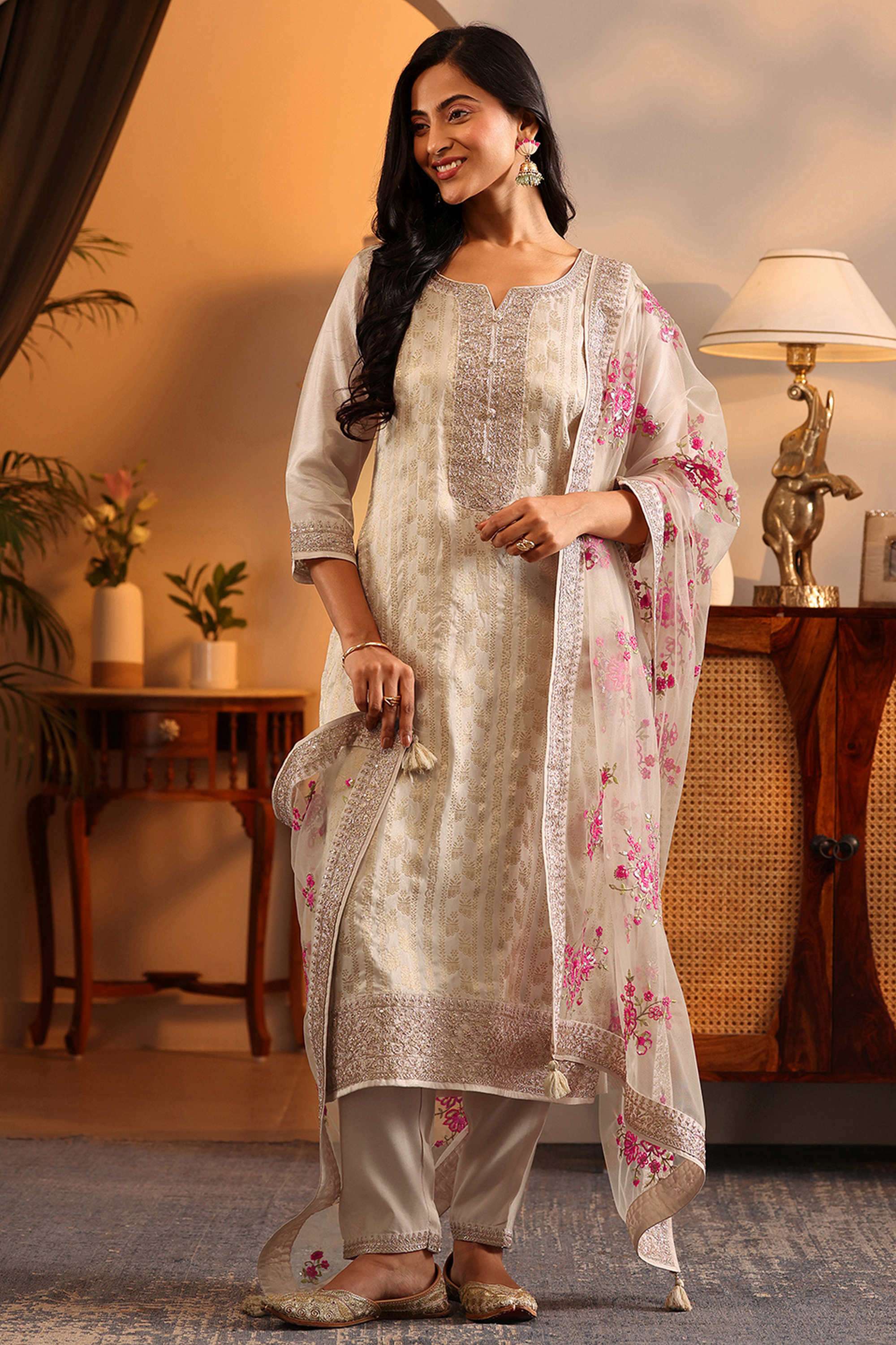 Traditional-Blended-Fabric-Straight-Fit-Women-s-Kurta-Set