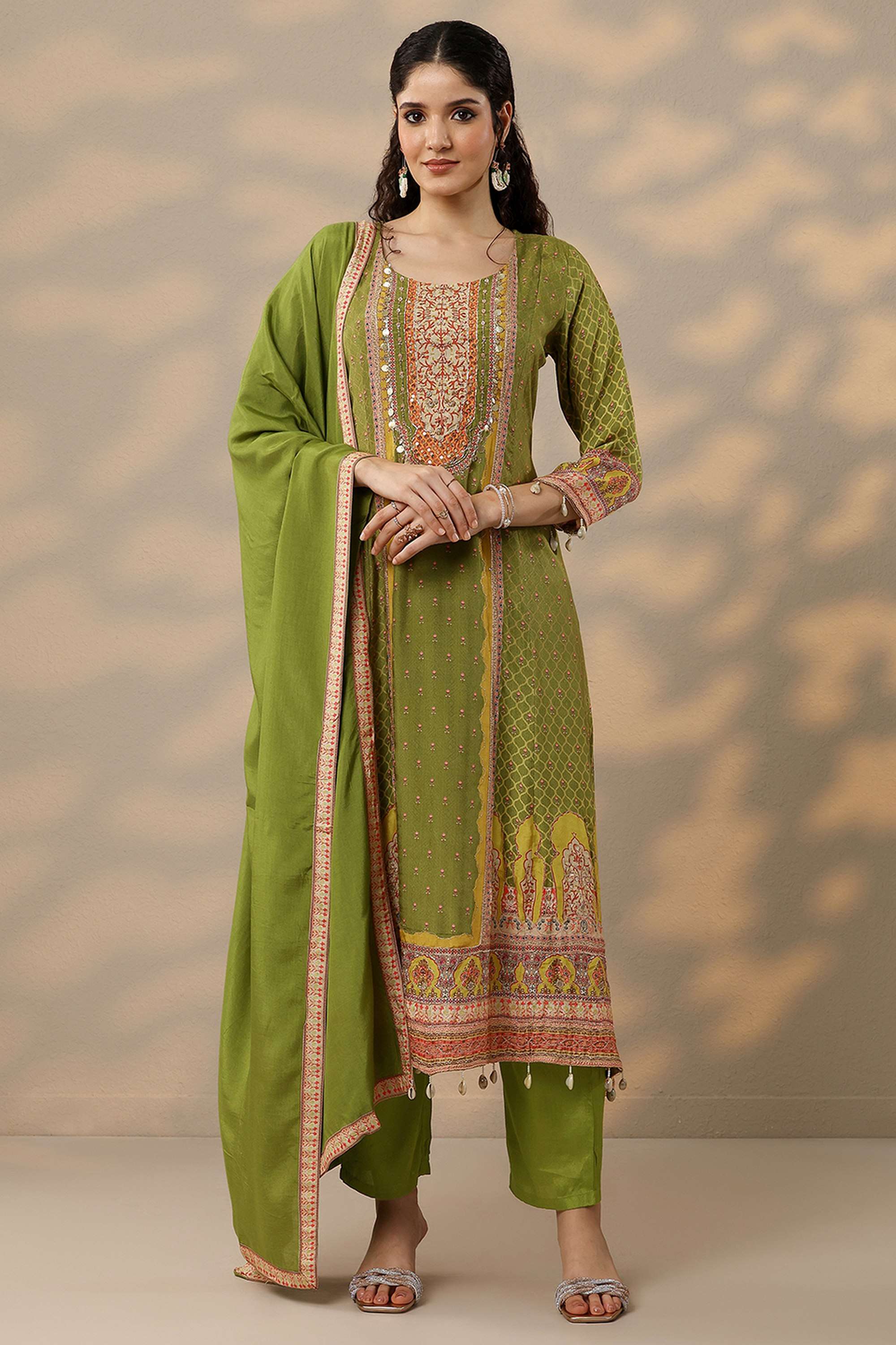 Textured-Muslin-Round-Neck-Women-s-Festive-Wear-Kurta-Set