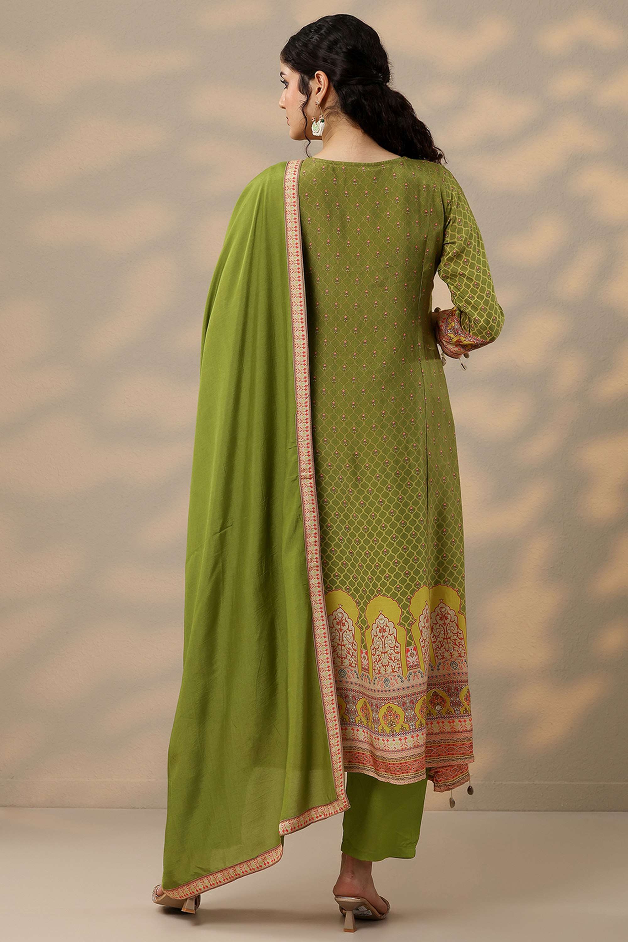 Textured-Muslin-Round-Neck-Women-s-Festive-Wear-Kurta-Set