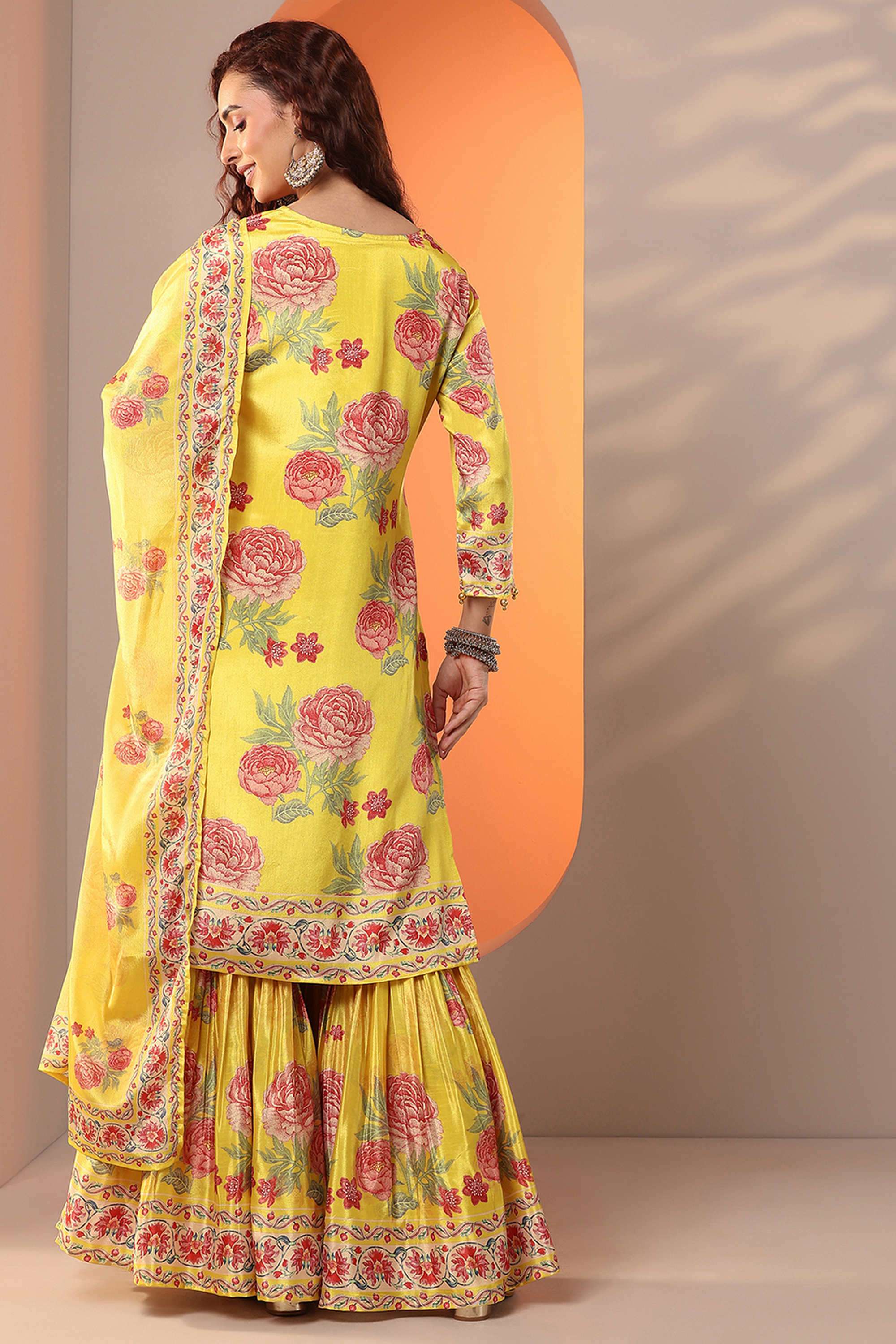 Floral-Blended-Fabric-Straight-Fit-Women-s-Kurta-Set