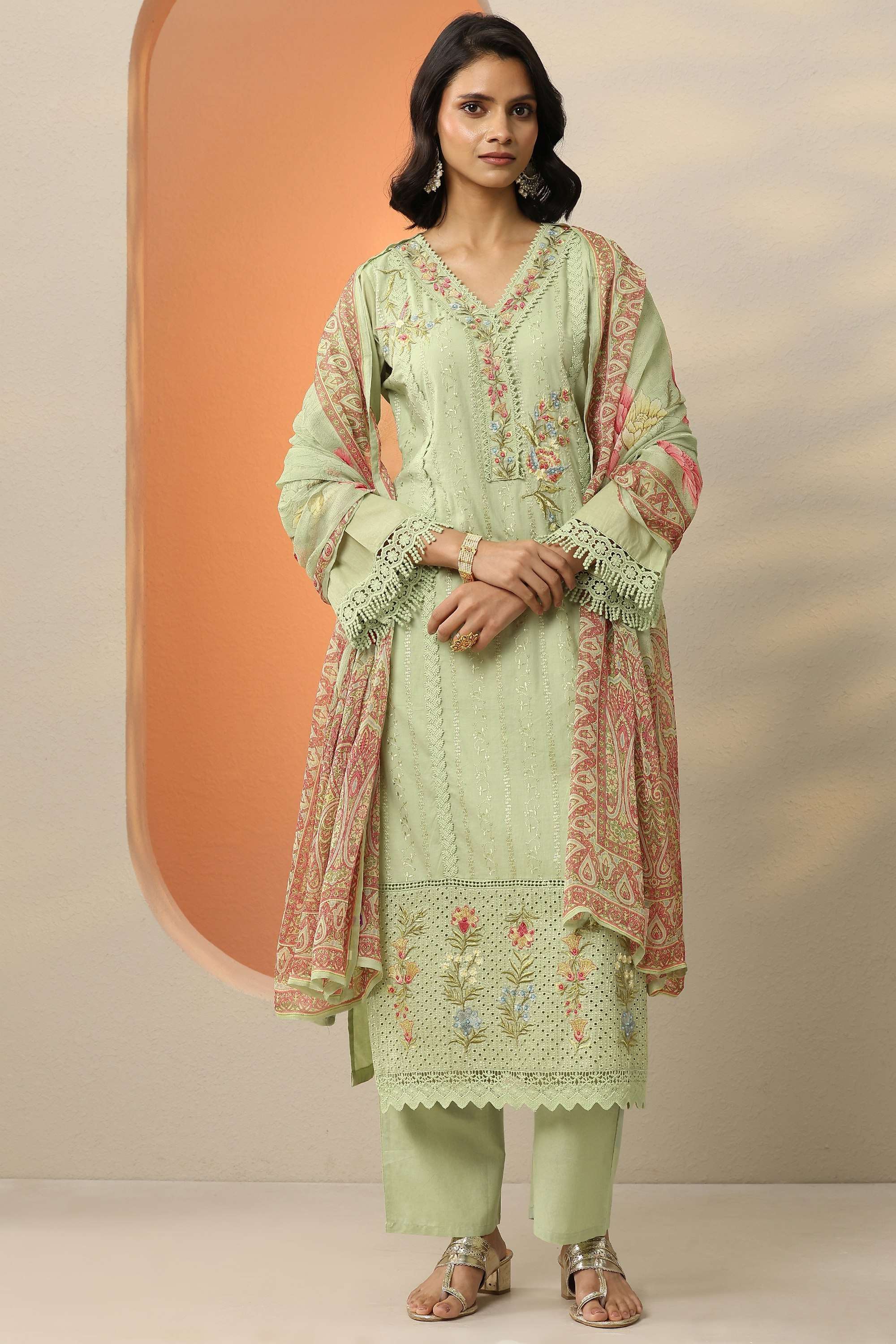 Floral-Cotton-V-Neck-Women-s-Festive-Wear-Kurta-Set