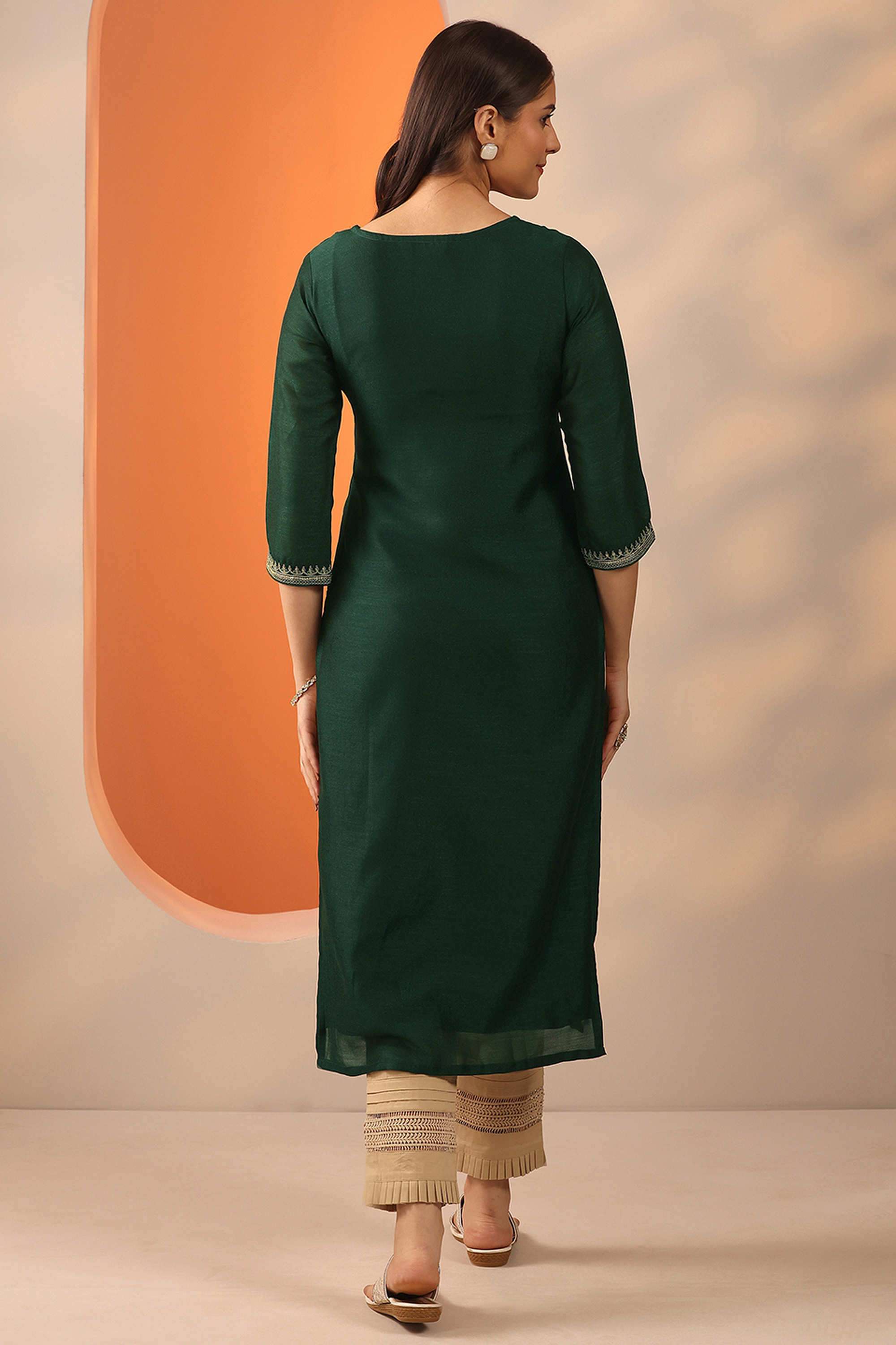Embroidered-Silk-Blend-Round-Neck-Women-s-Festive-Wear-Kurta