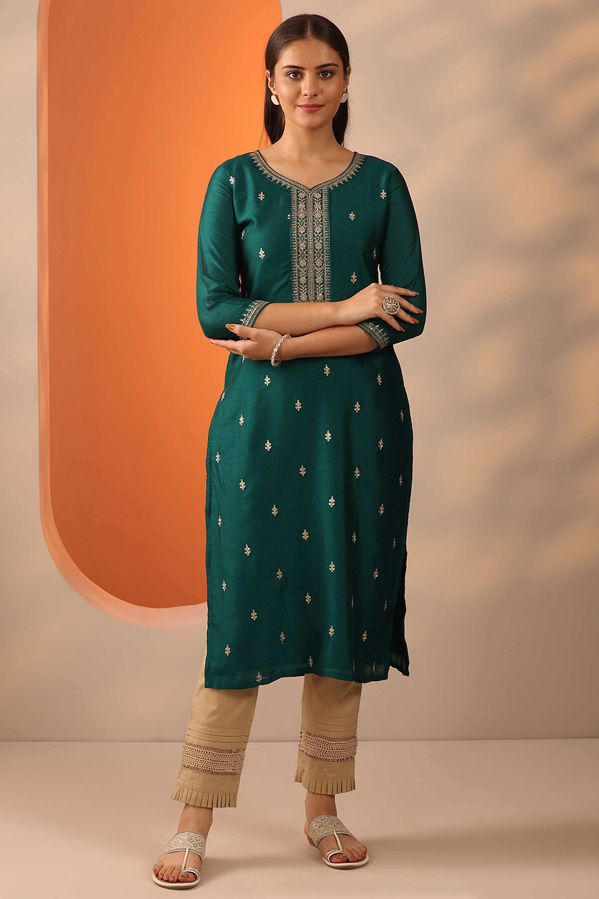 Embroidered-Silk-blend-Round-Neck-Women-s-Festive-Wear-Kurta