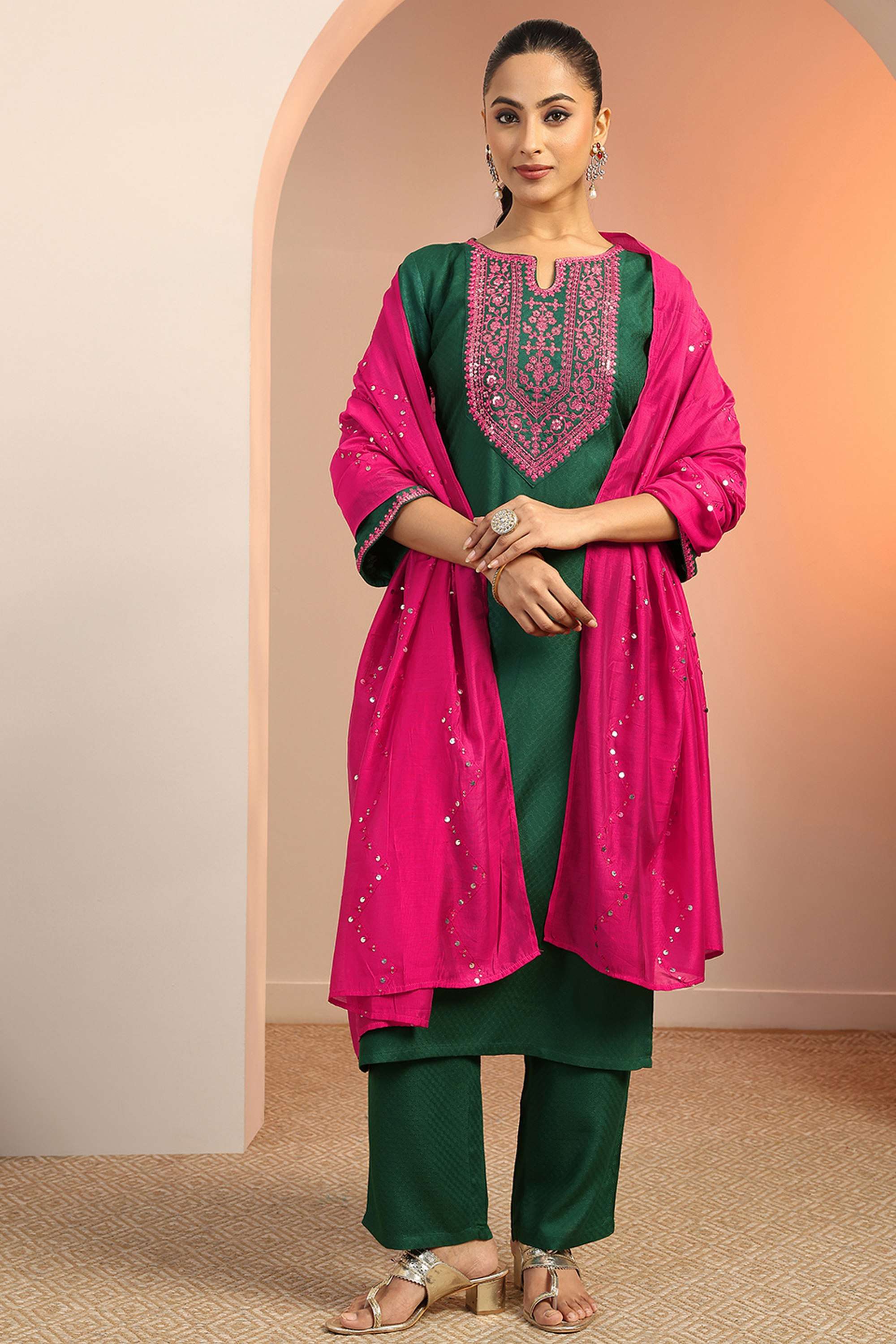 Embroidered-Silk-Regular-Fit-V-Neck-Women-s-Casual-Wear-Kurta