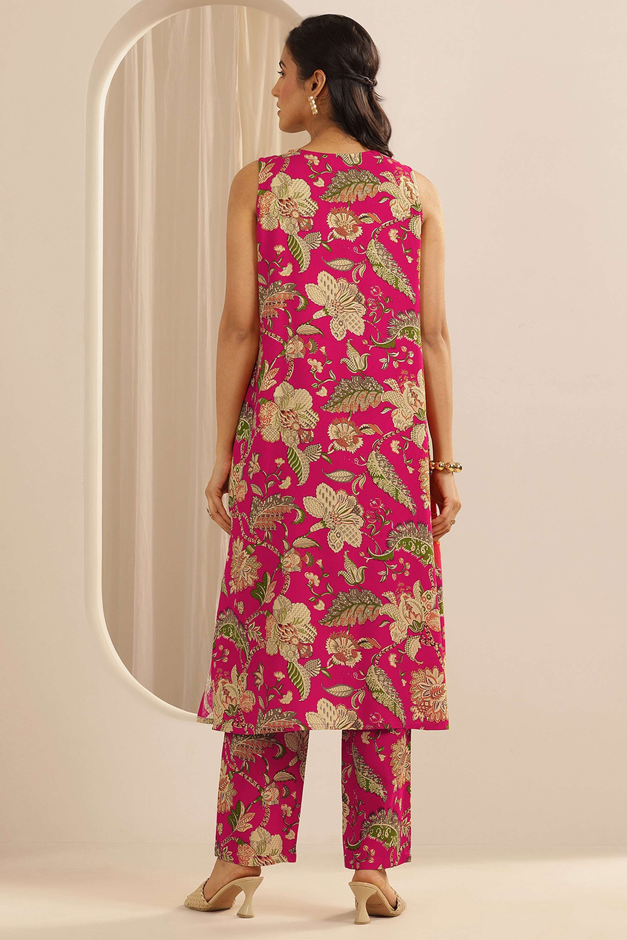 Traditional-V-Neck-Chinon-Women-Kurta-Set