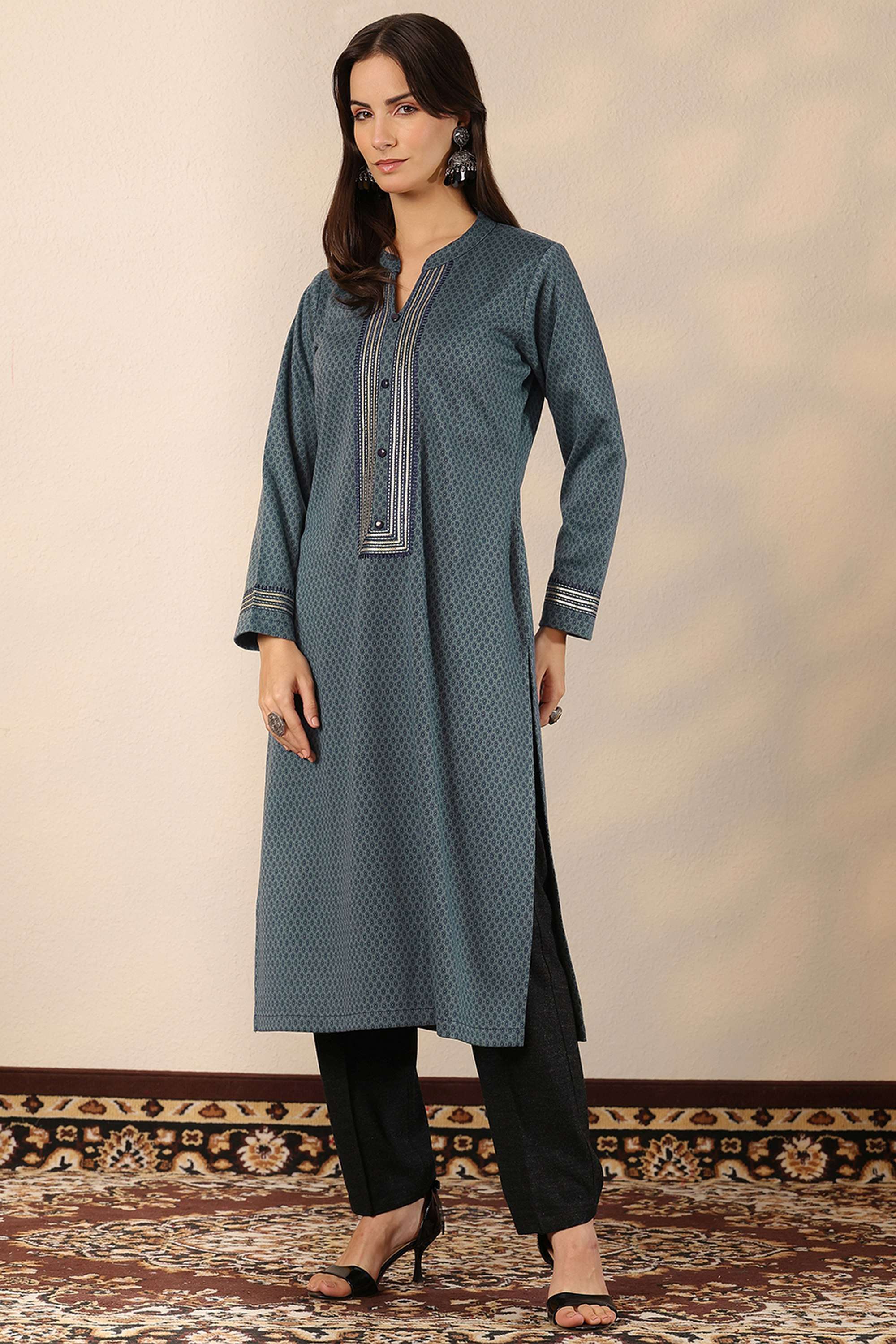 Textured-Wool-Round-Neck-Women-s-Festive-Wear-Kurta