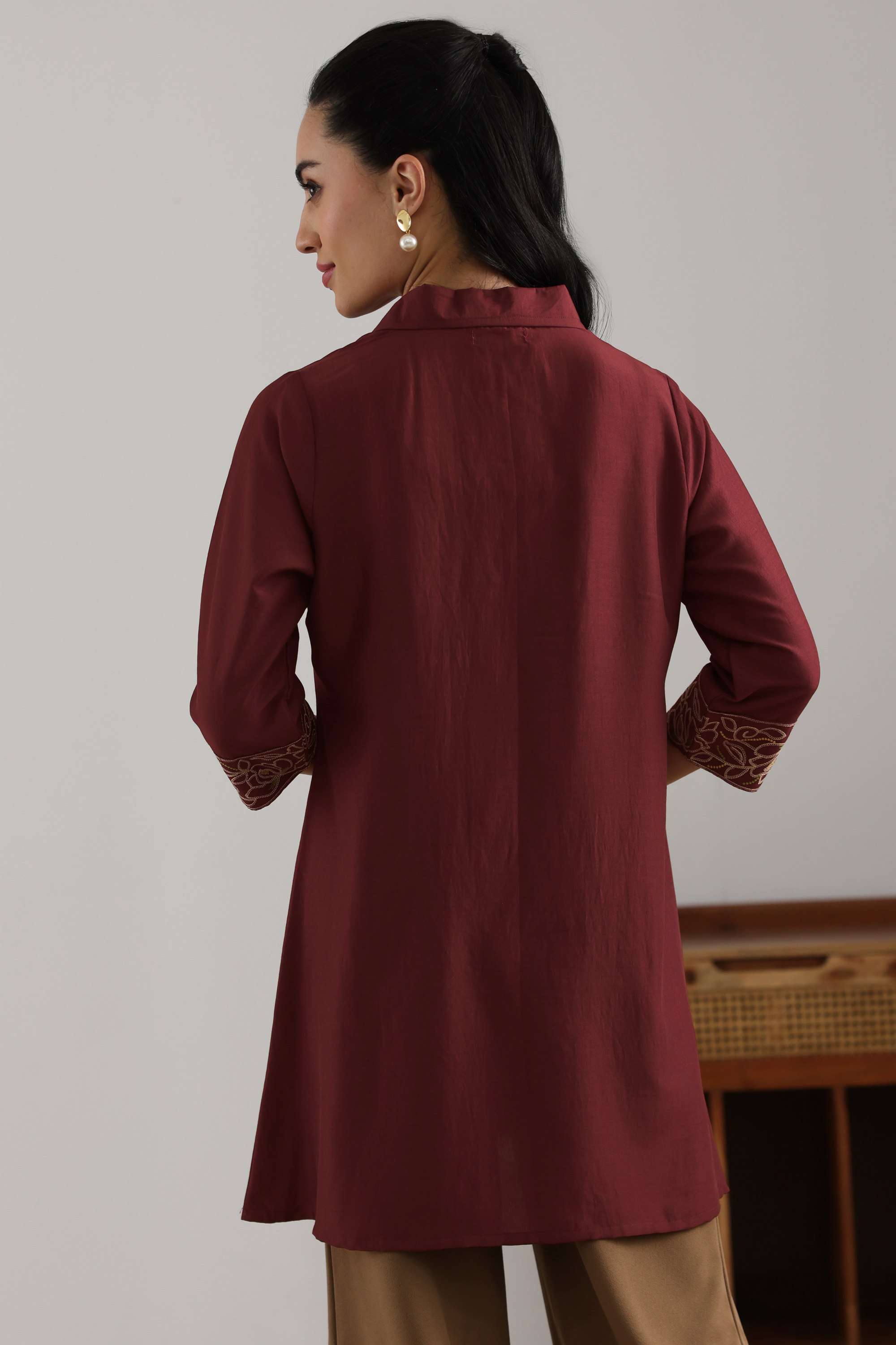 Floral-Blended-Fabric-Collared-Women-s-Casual-Wear-Kurti