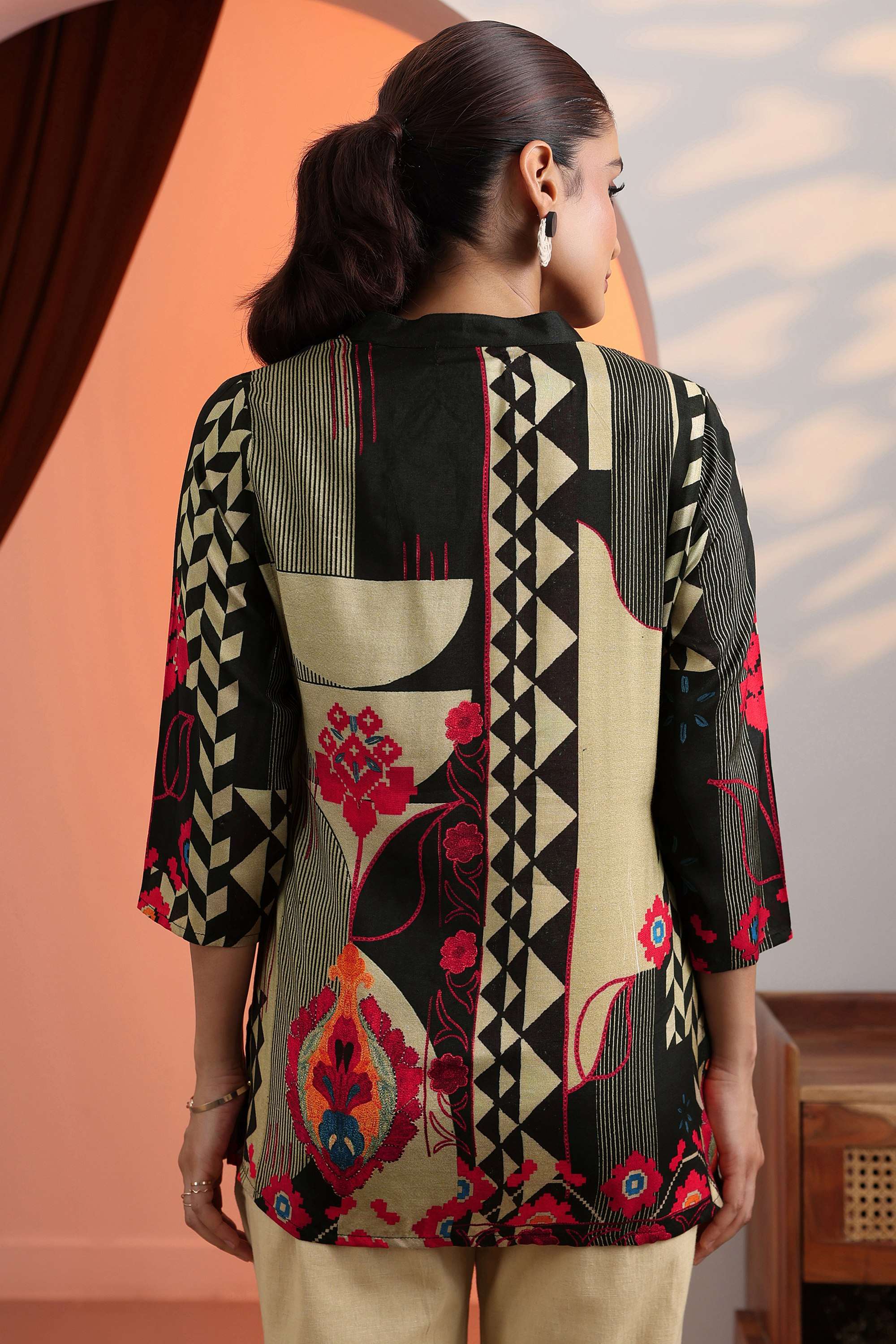 Textured-Muslin-Round-Neck-Women-s-Casual-Wear-Kurti