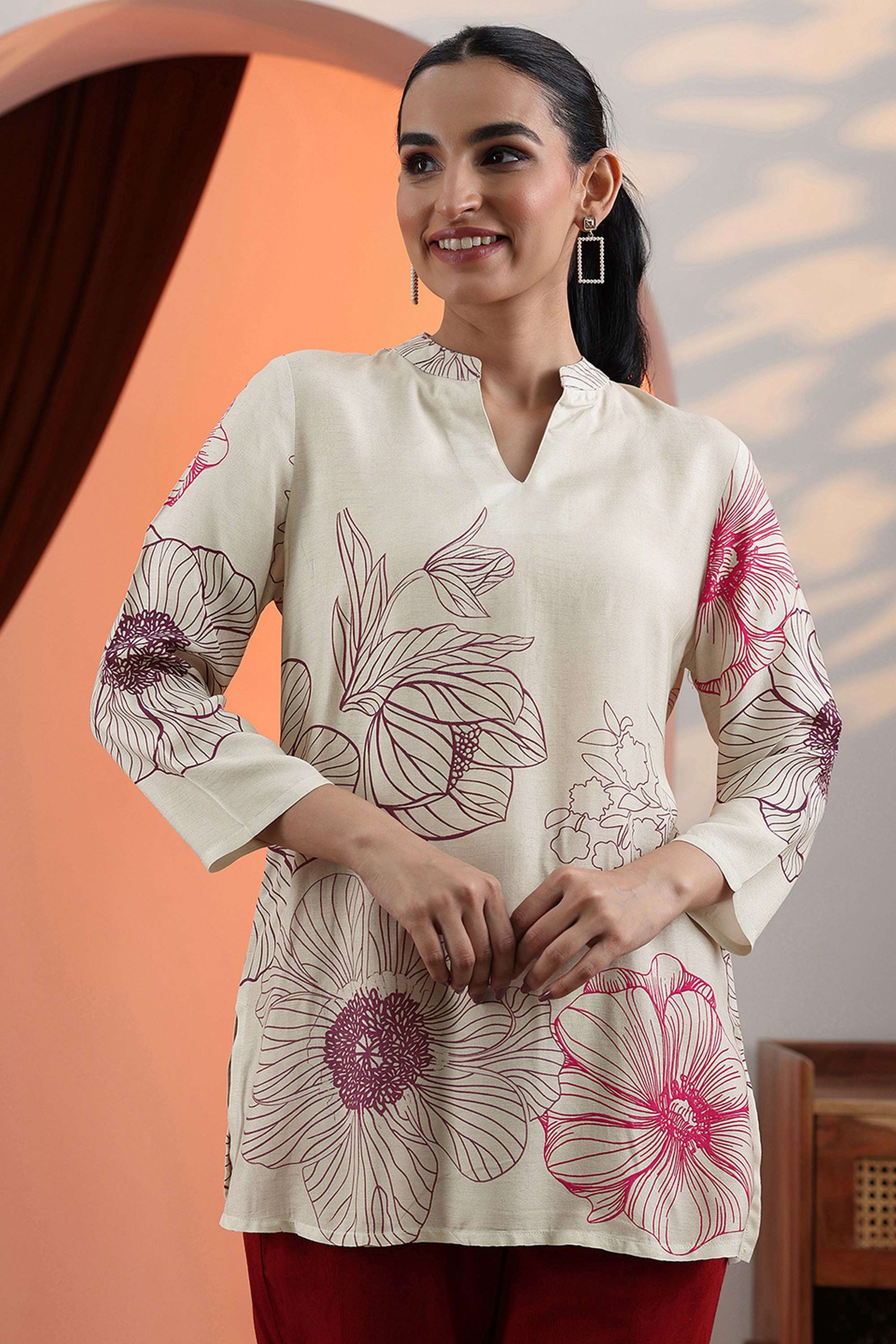 Floral-Blended-Fabric-Round-Neck-Women-s-Casual-Wear-Kurti
