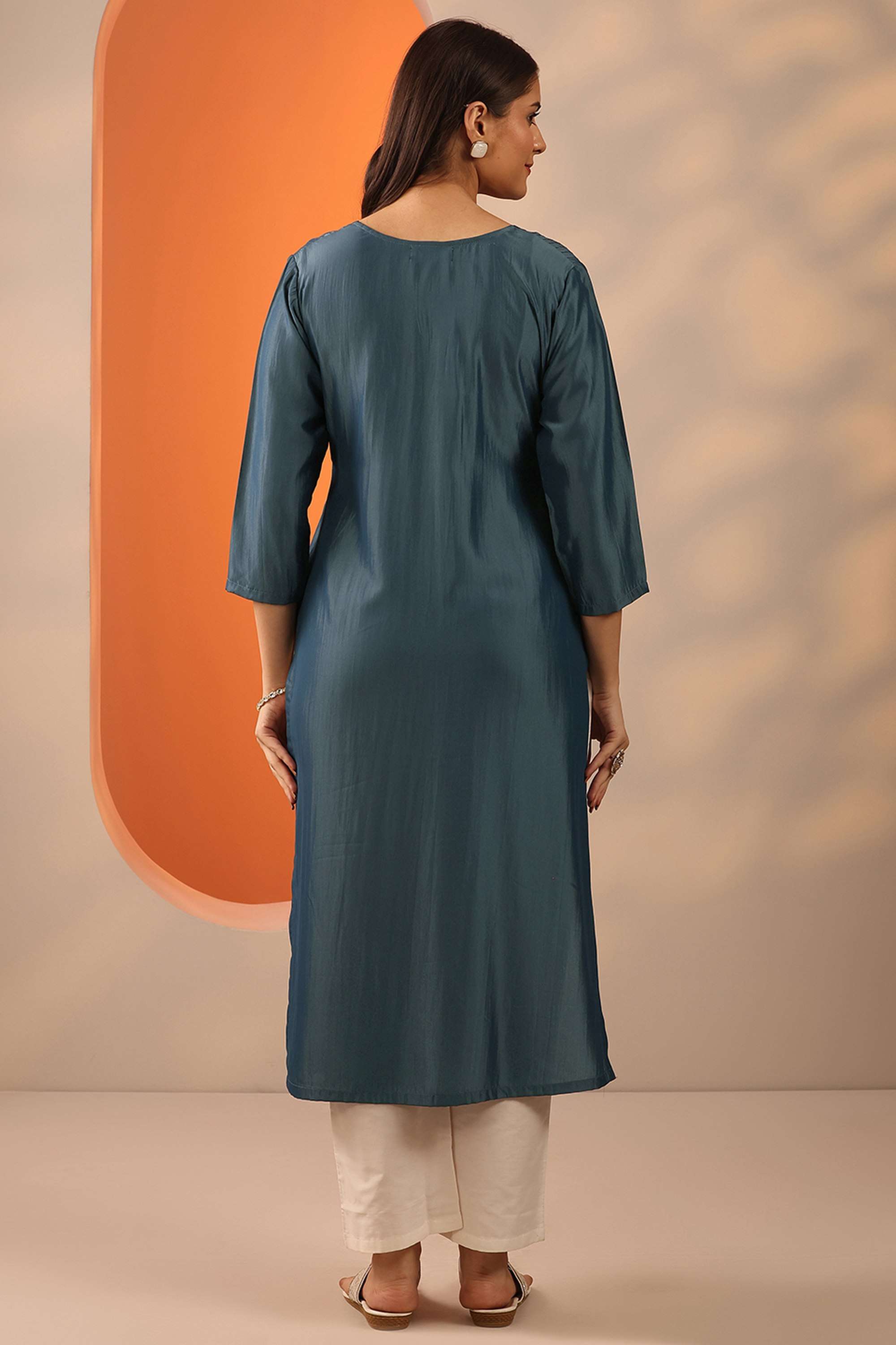 Embroidered-Blended-Fabric-V-Neck-Women-s-Festive-Wear-Kurta