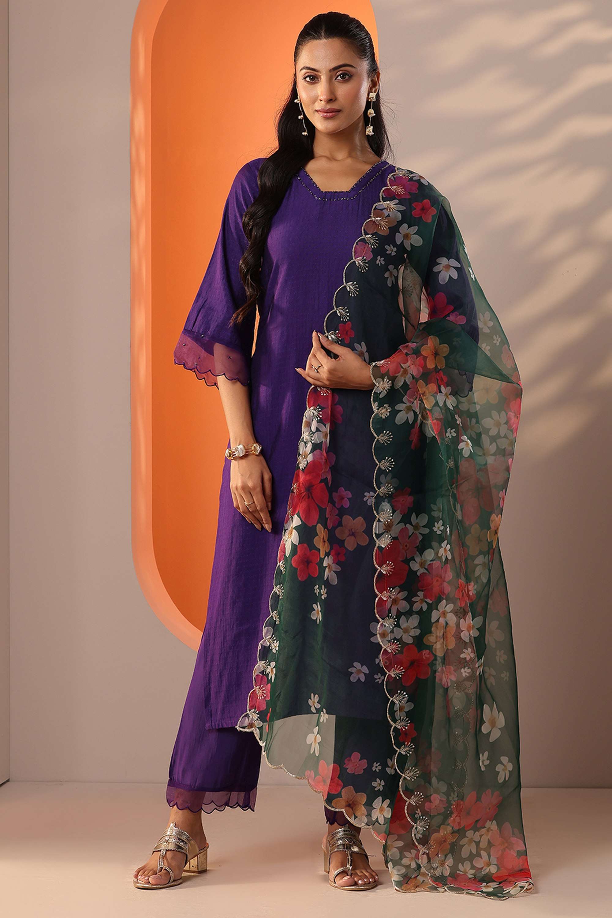 Textured-Blended-Fabric-Round-Neck-Women-s-Festive-Wear-Kurta-Set