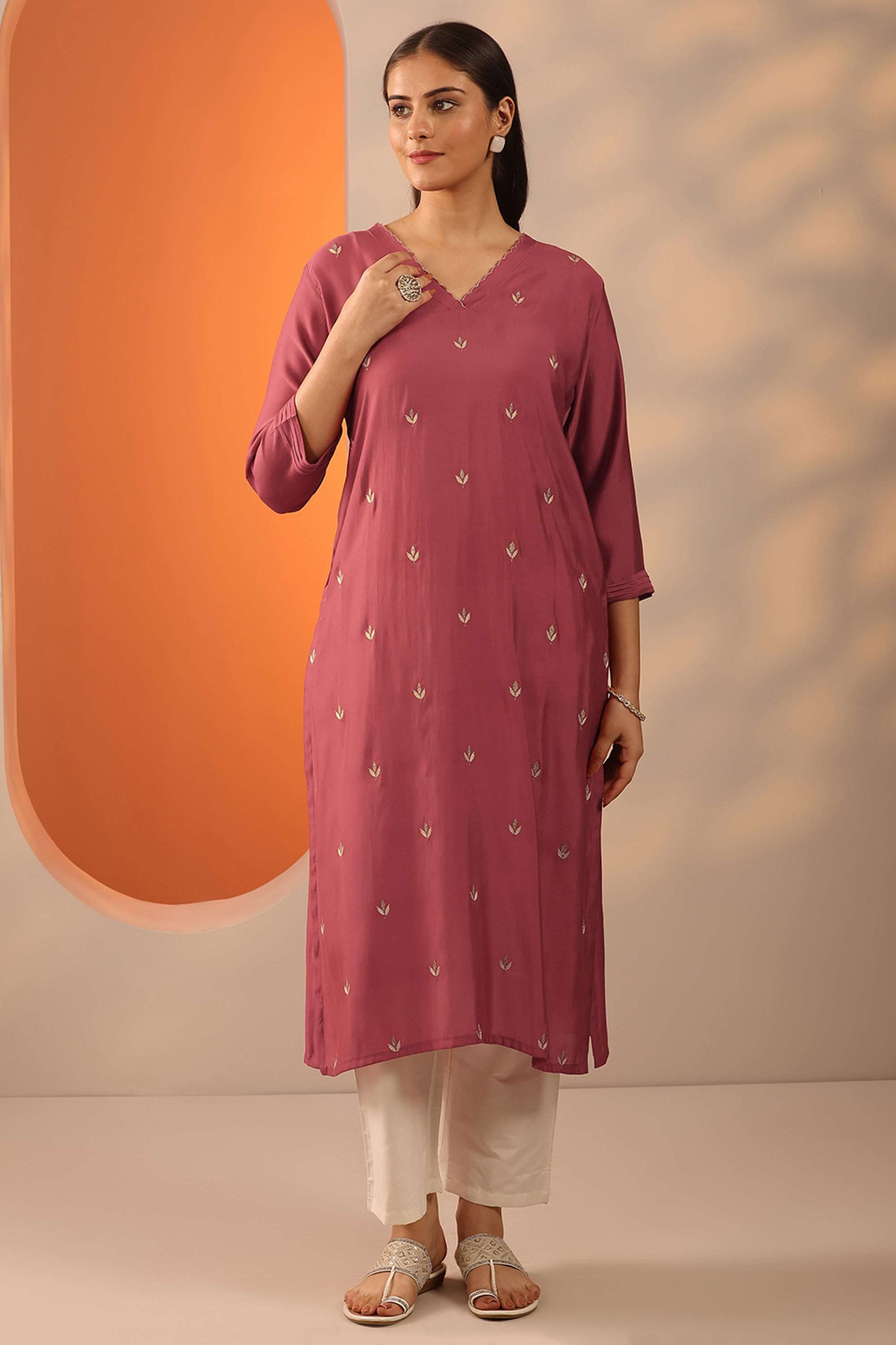 Floral-Muslin-Round-Neck-Women-Casual-wear-Kurti