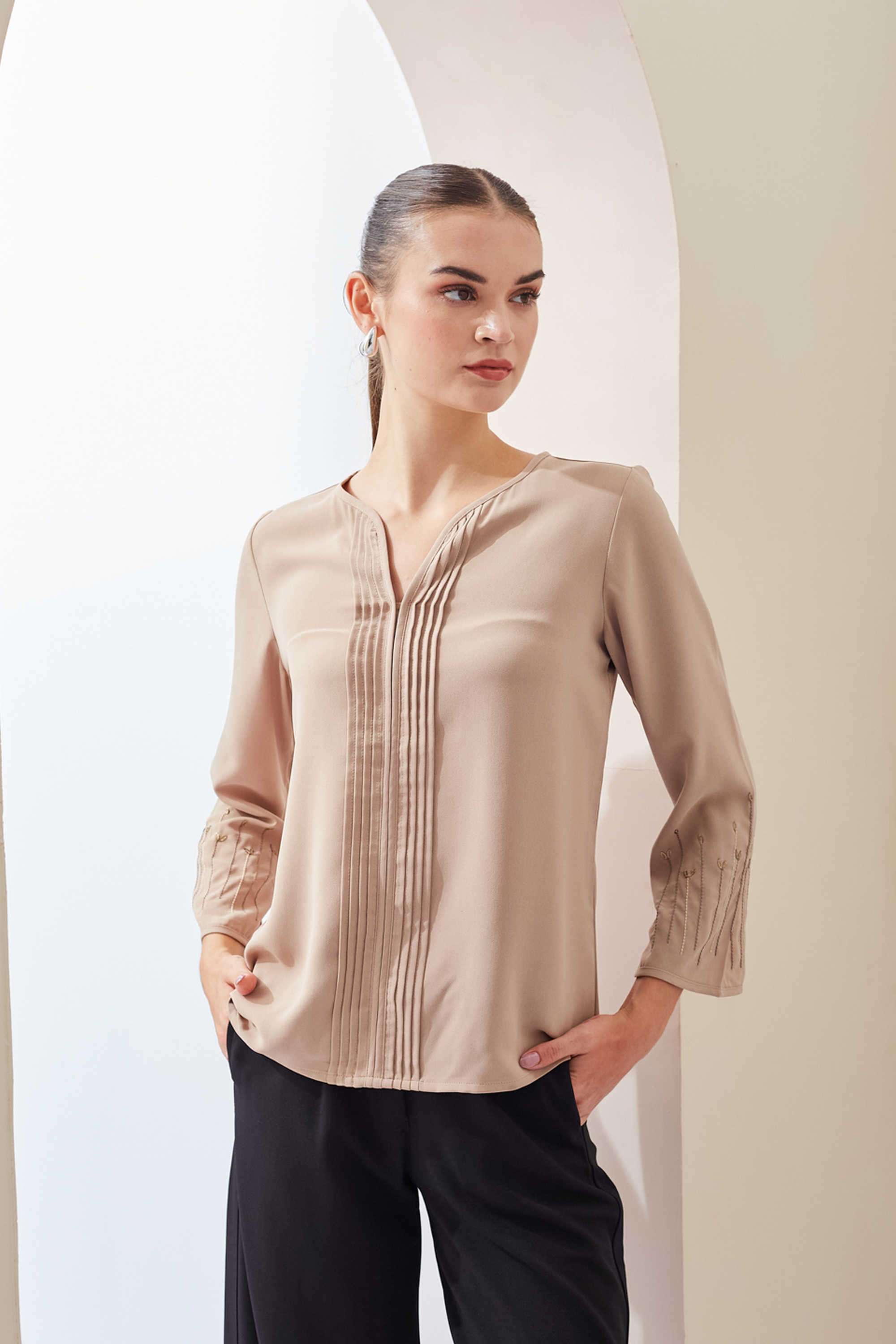 Solid-V-Neck-Polyester-Women-s-Casual-Wear-Top