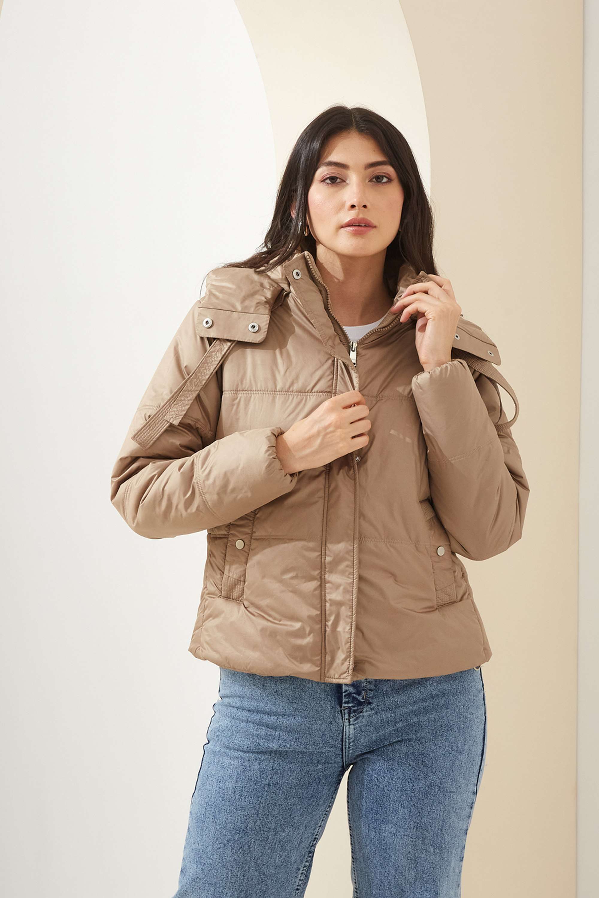 Solid-Polyester-Hooded-Regular-Fit-Casual-Wear-Women-Jacket