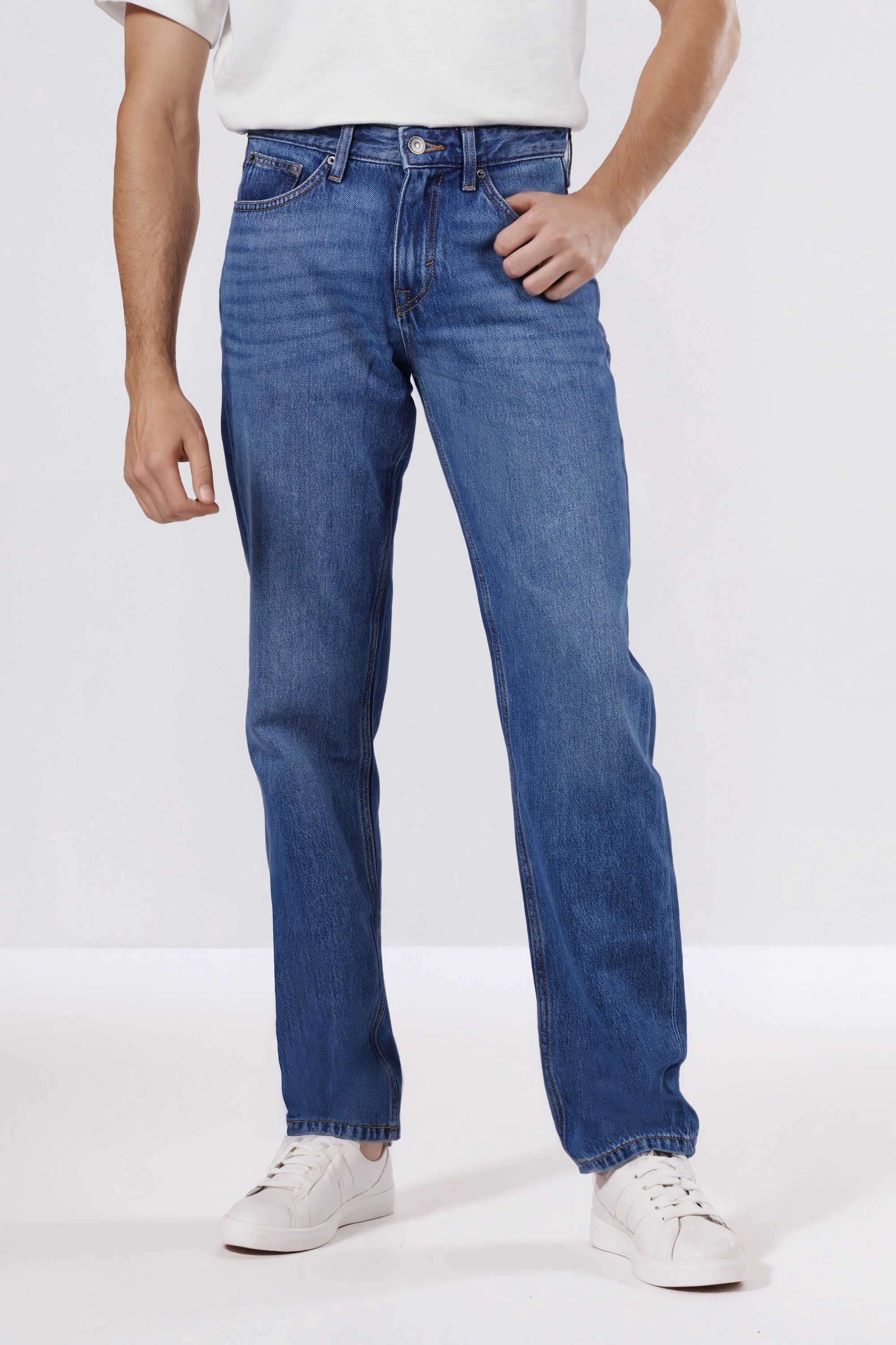 Solid-Cotton-Straight-Fit-Men-s-Jeans