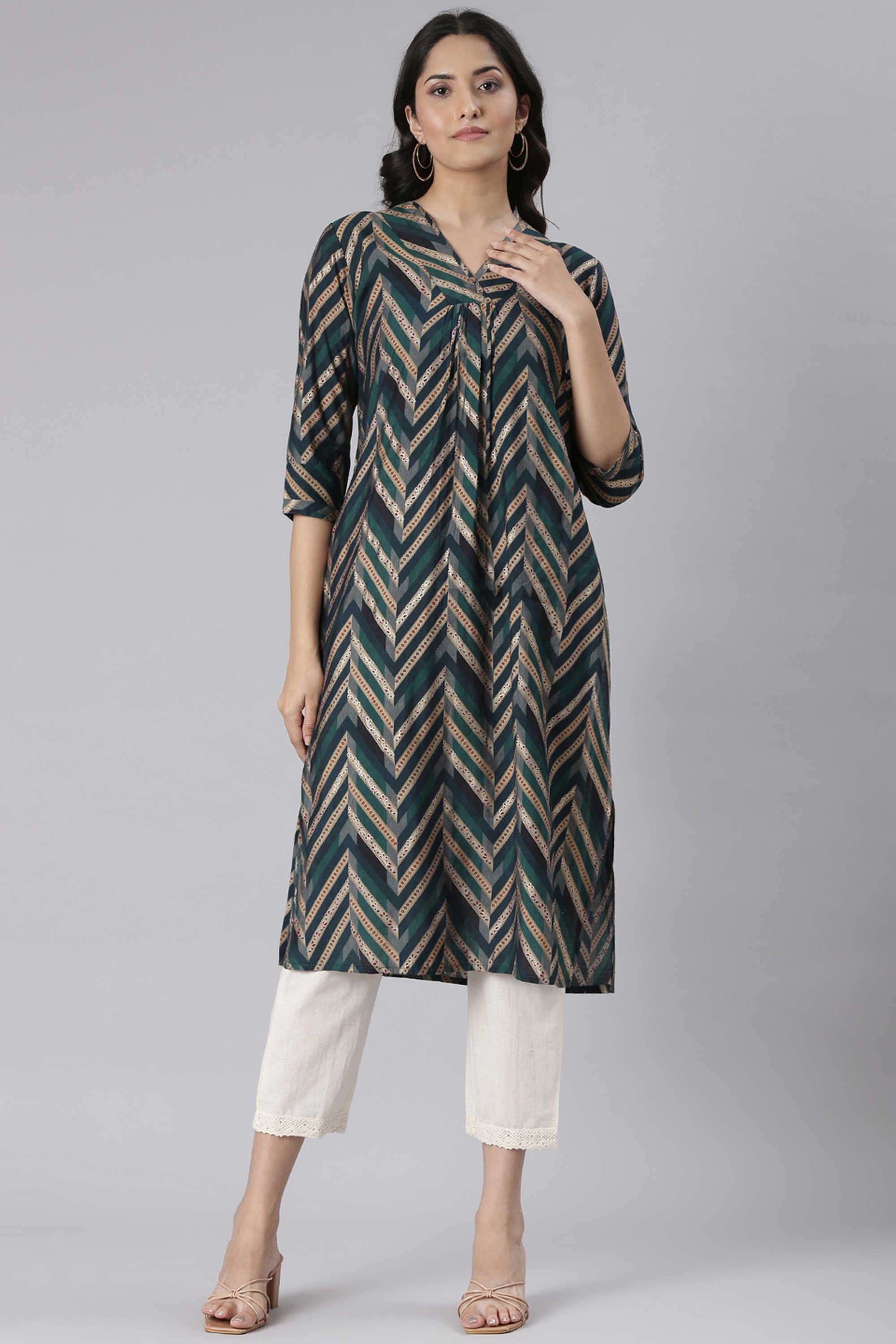 Chevron-Blended-Fabric-V-Neck-Women-s-Ethnic-Kurta