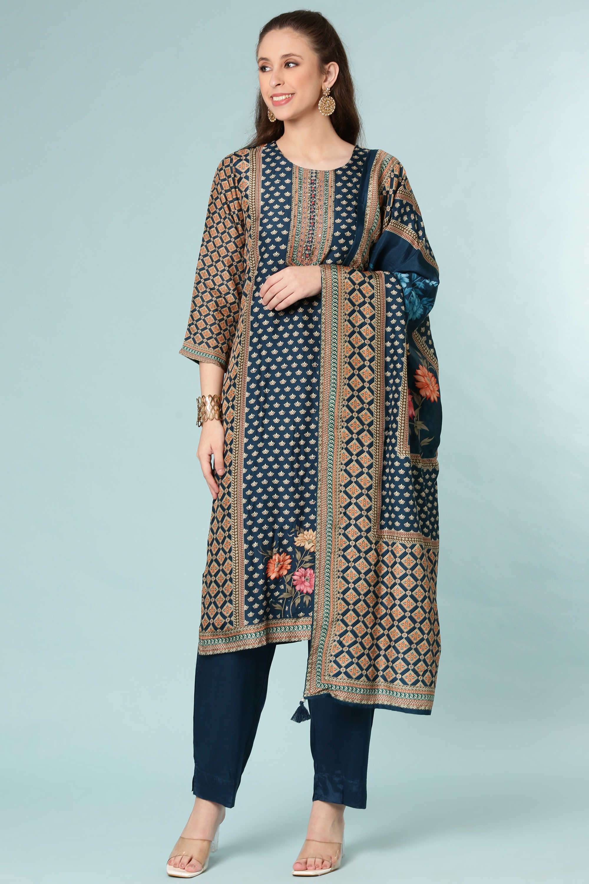 Printed-Blended-Fabric-Round-Neck-Women-s-Casual-Wear-Kurta-Set