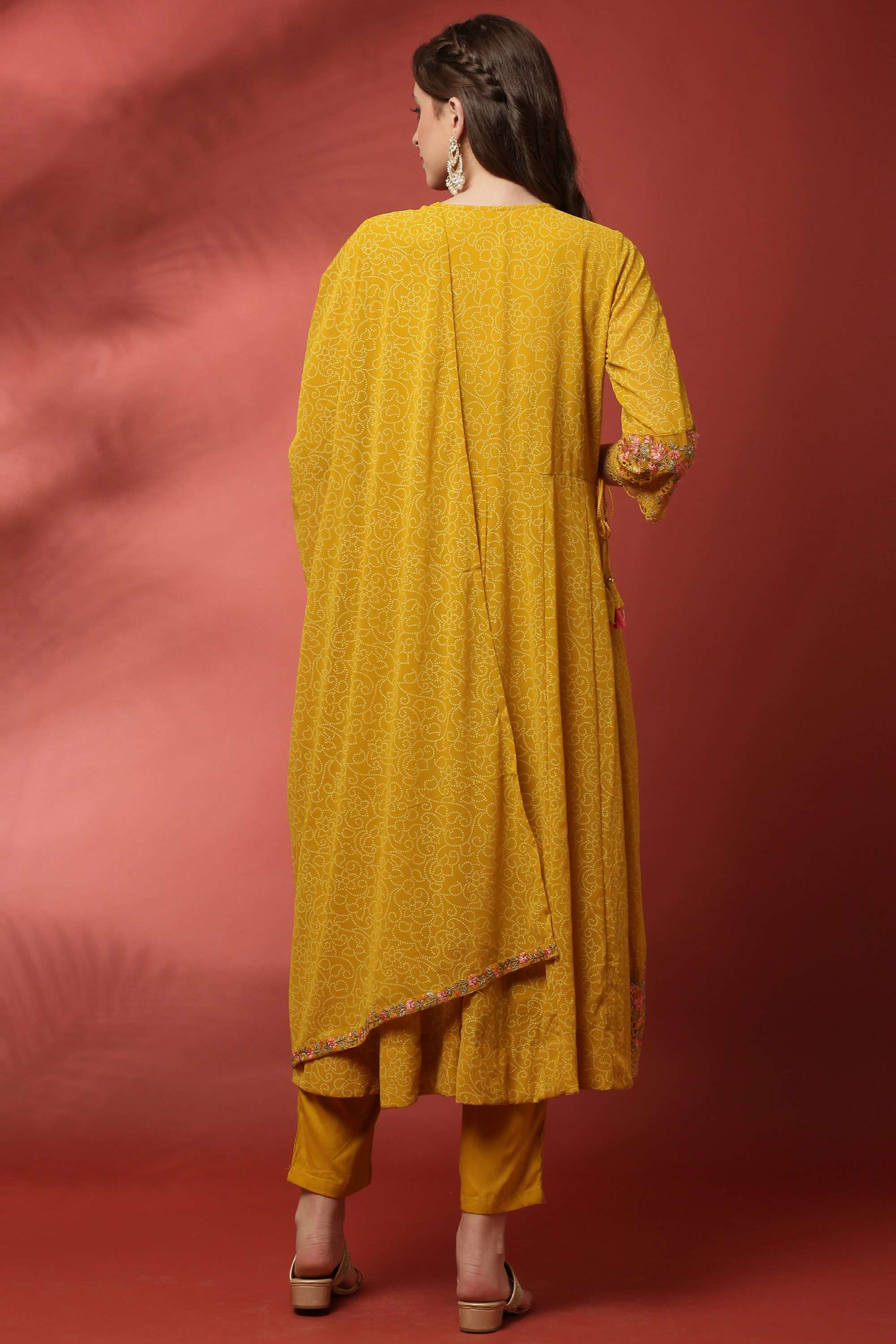 Embroidered-Georgette-V-Neck-Women-s-Casual-Wear-Kurta-Set