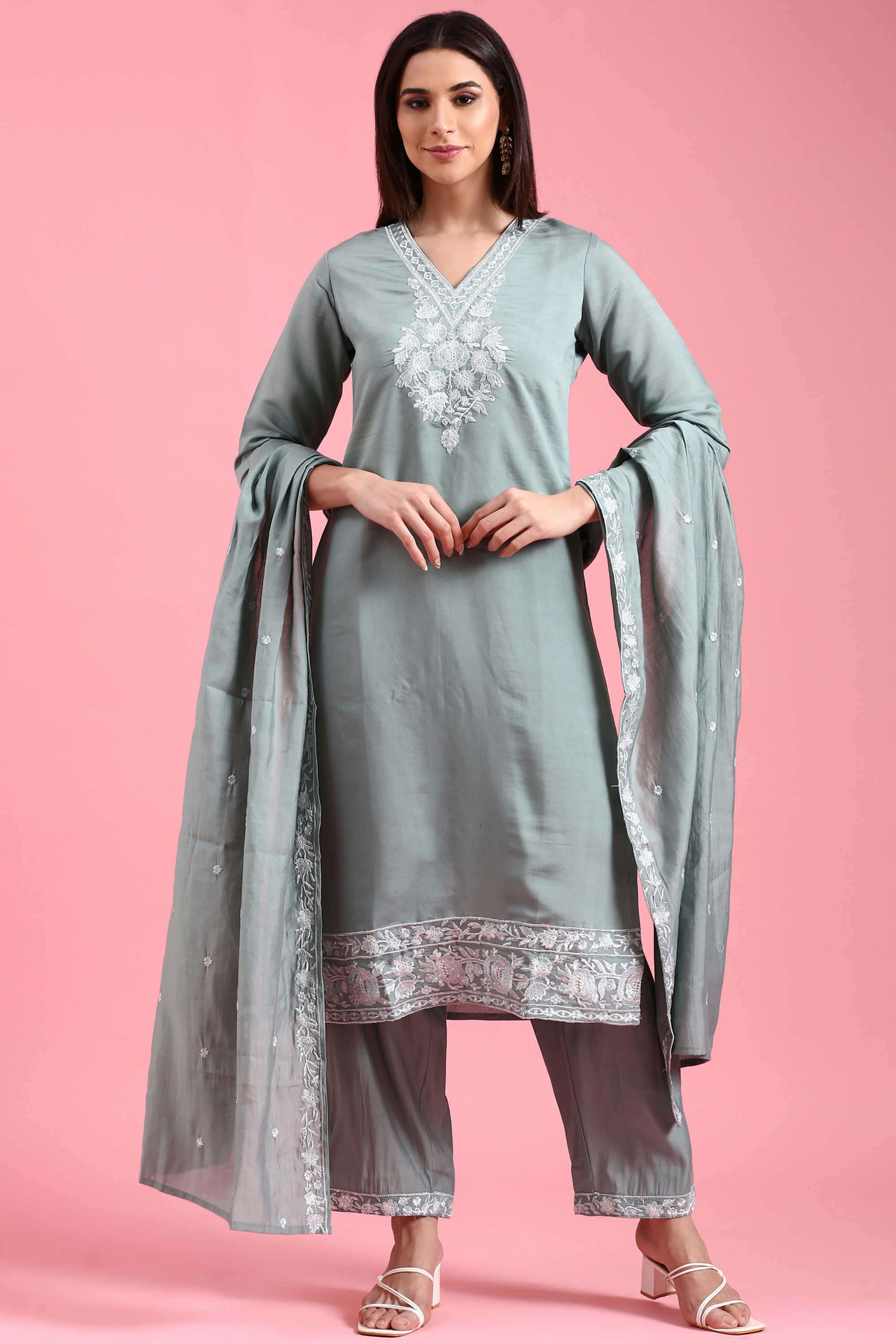 Embellished-Blended-Fabric-V-Neck-Women-s-Festive-Wear-Kurta-Set