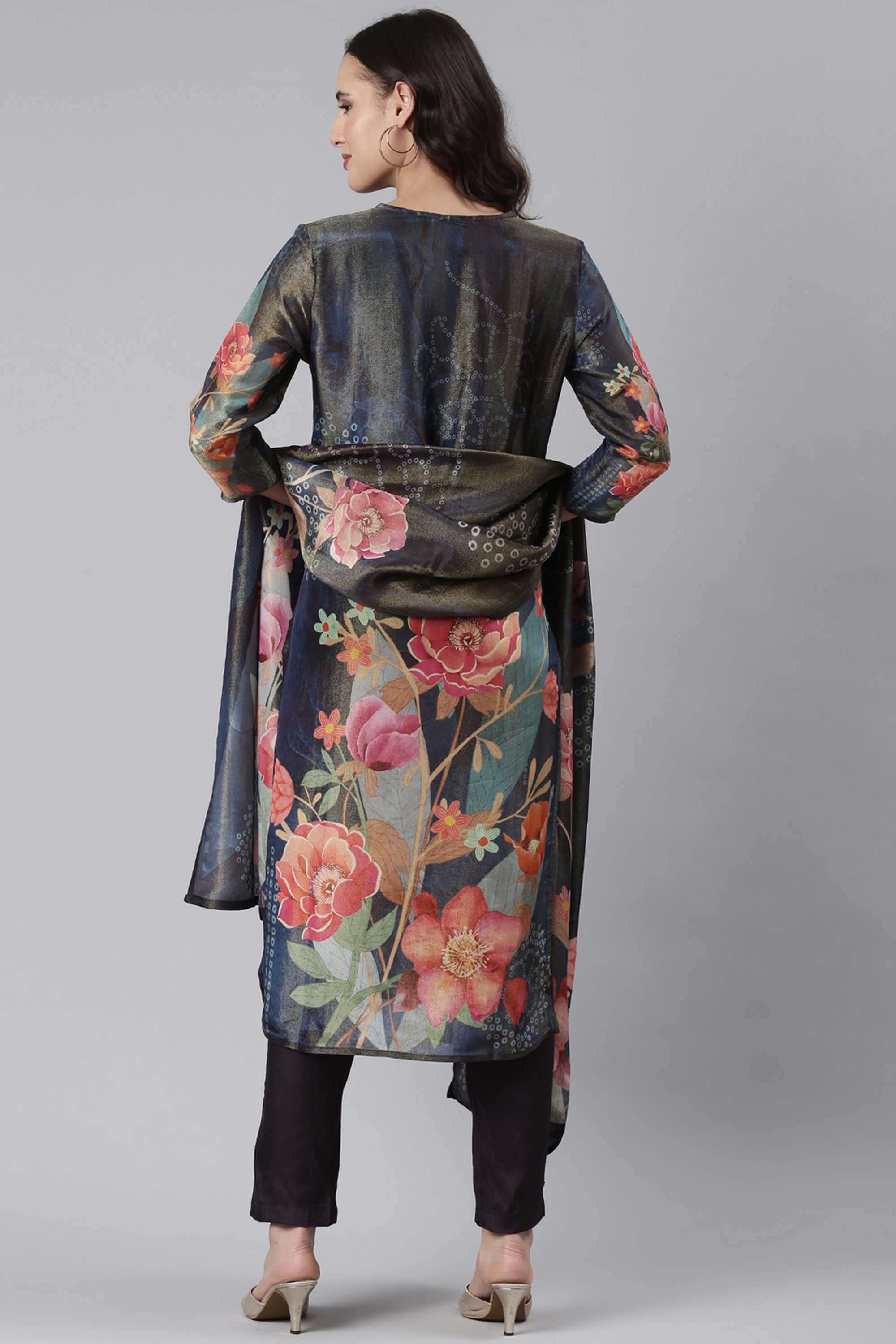 Printed-Blended-Fabric-V-Neck-Women-s-Casual-Wear-Kurta-Set