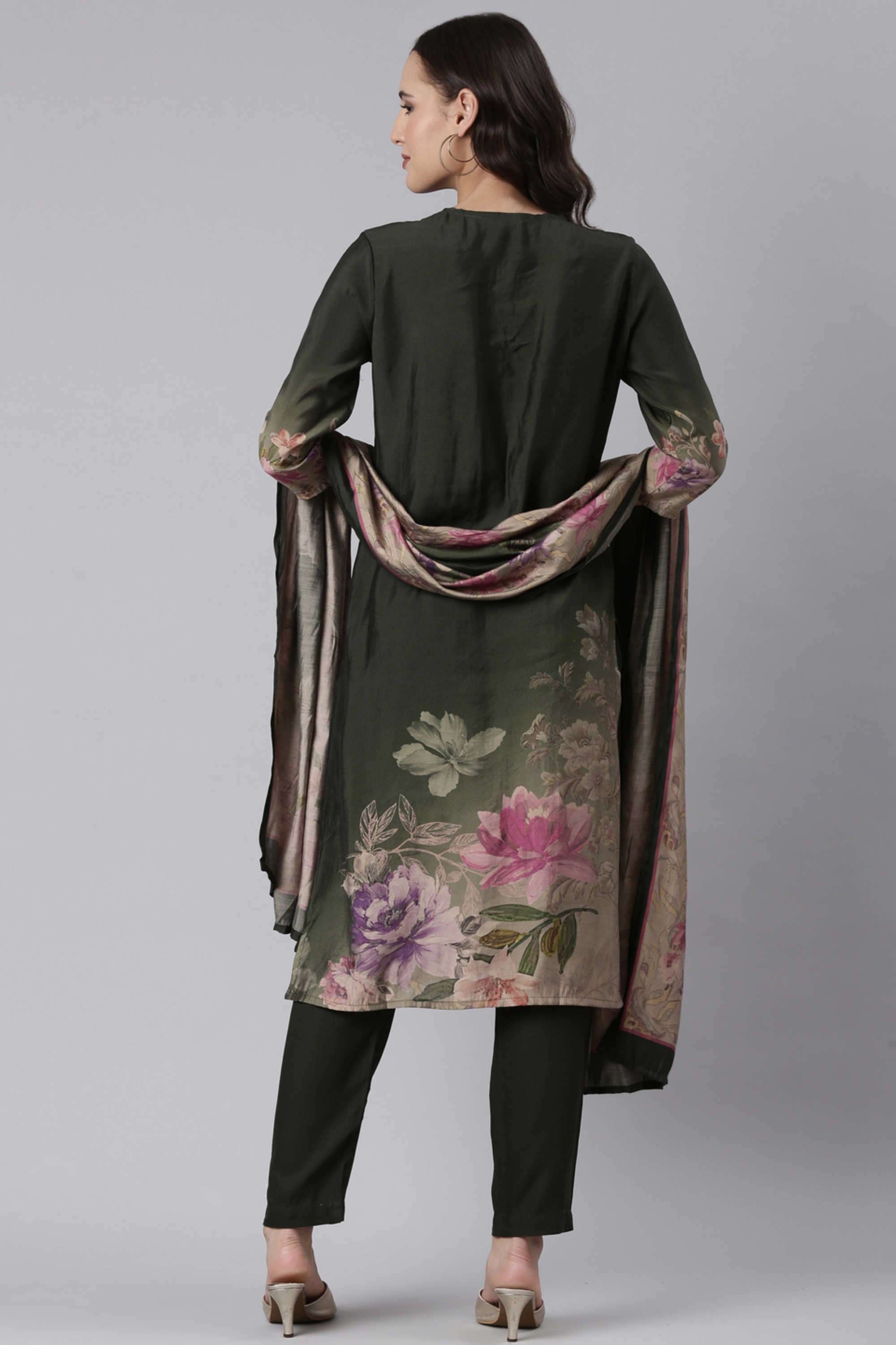 Embroidered-Blended-Fabric-V-Neck-Women-s-Festive-Wear-Kurta-Set