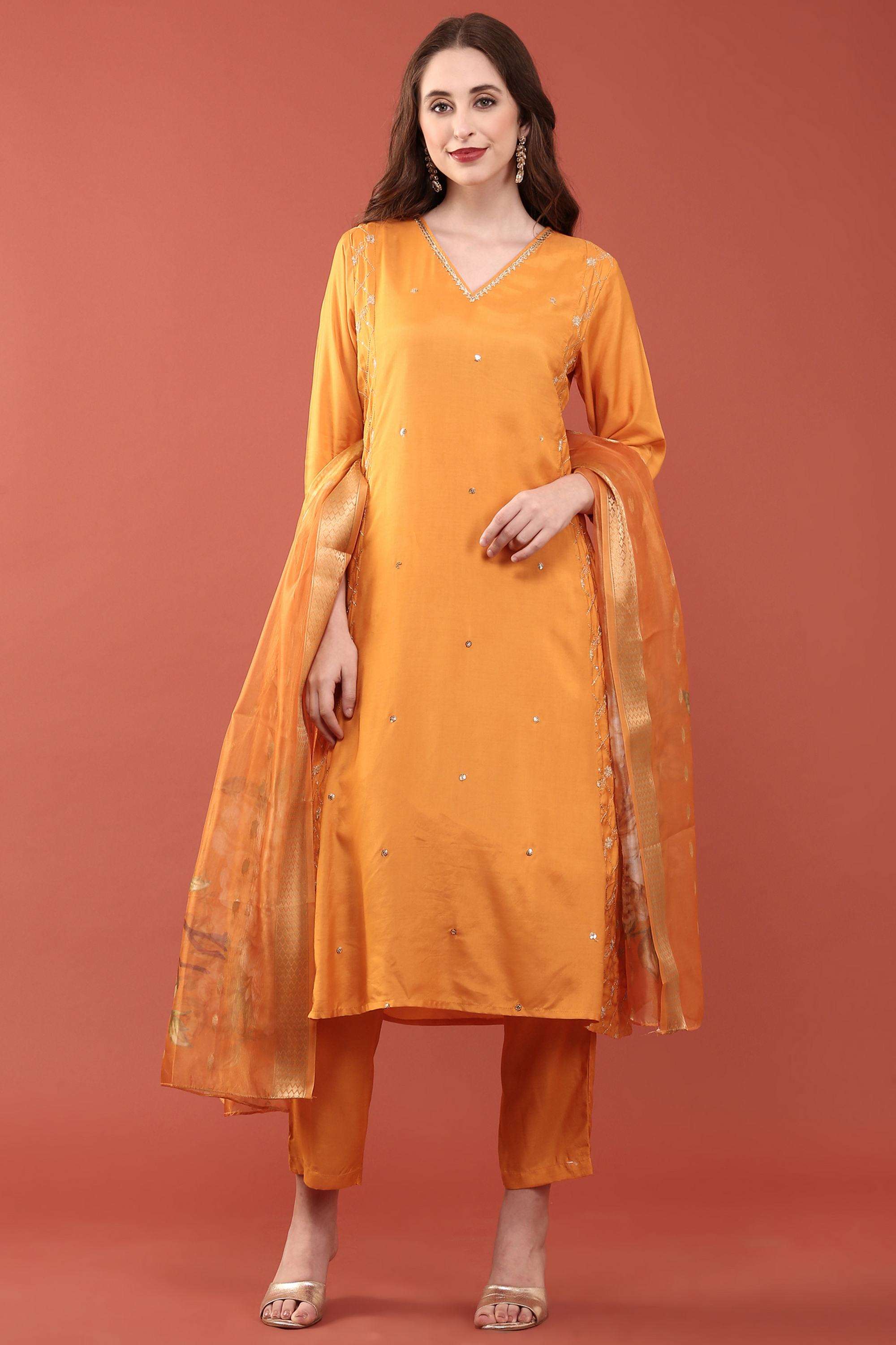 Embellished-Muslin-V-Neck-Women-s-Ethnic-Kurta-Set