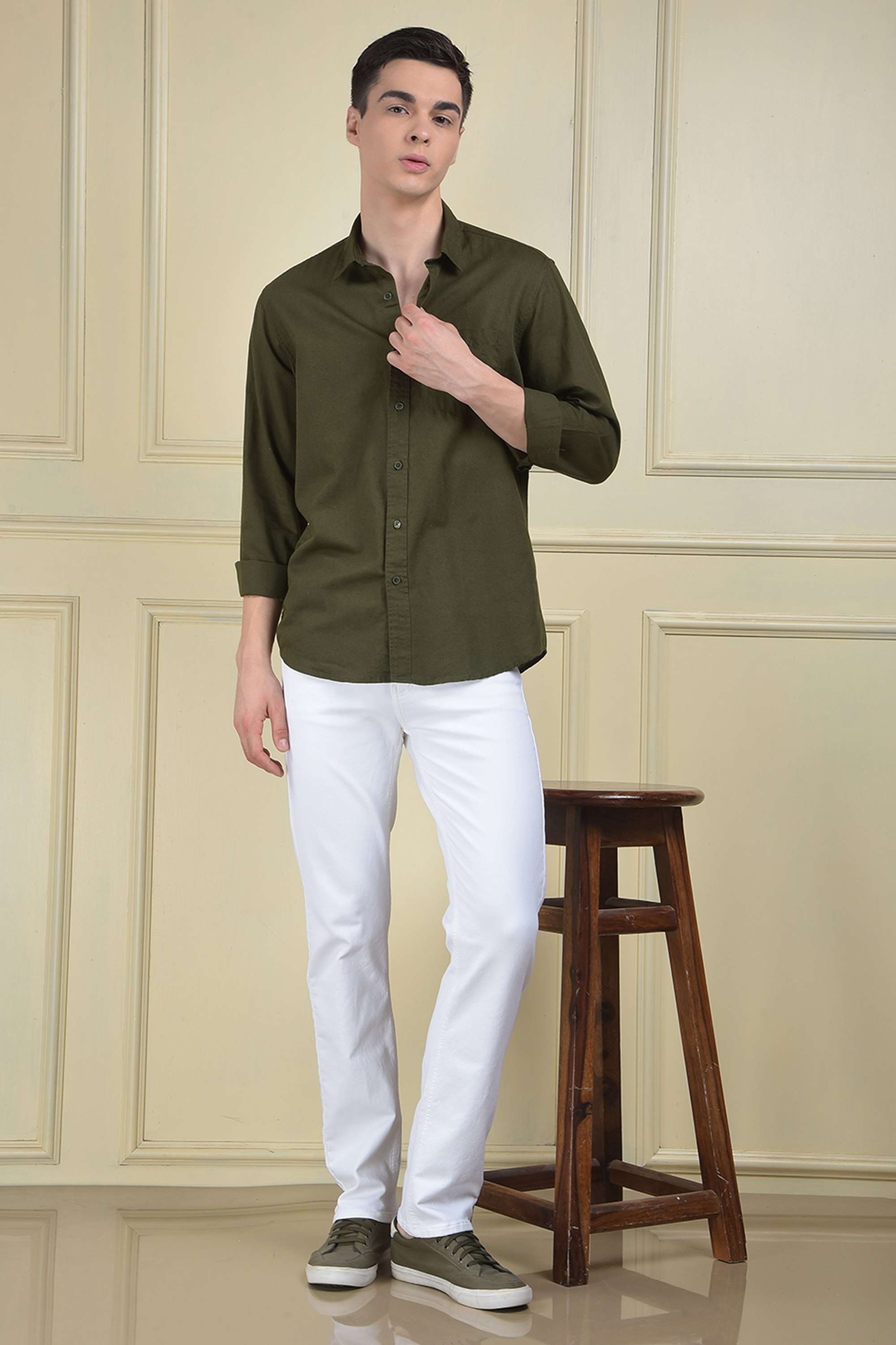 Buy Numero Uno green Solid Blended Fabric Regular Fit Men's Casual