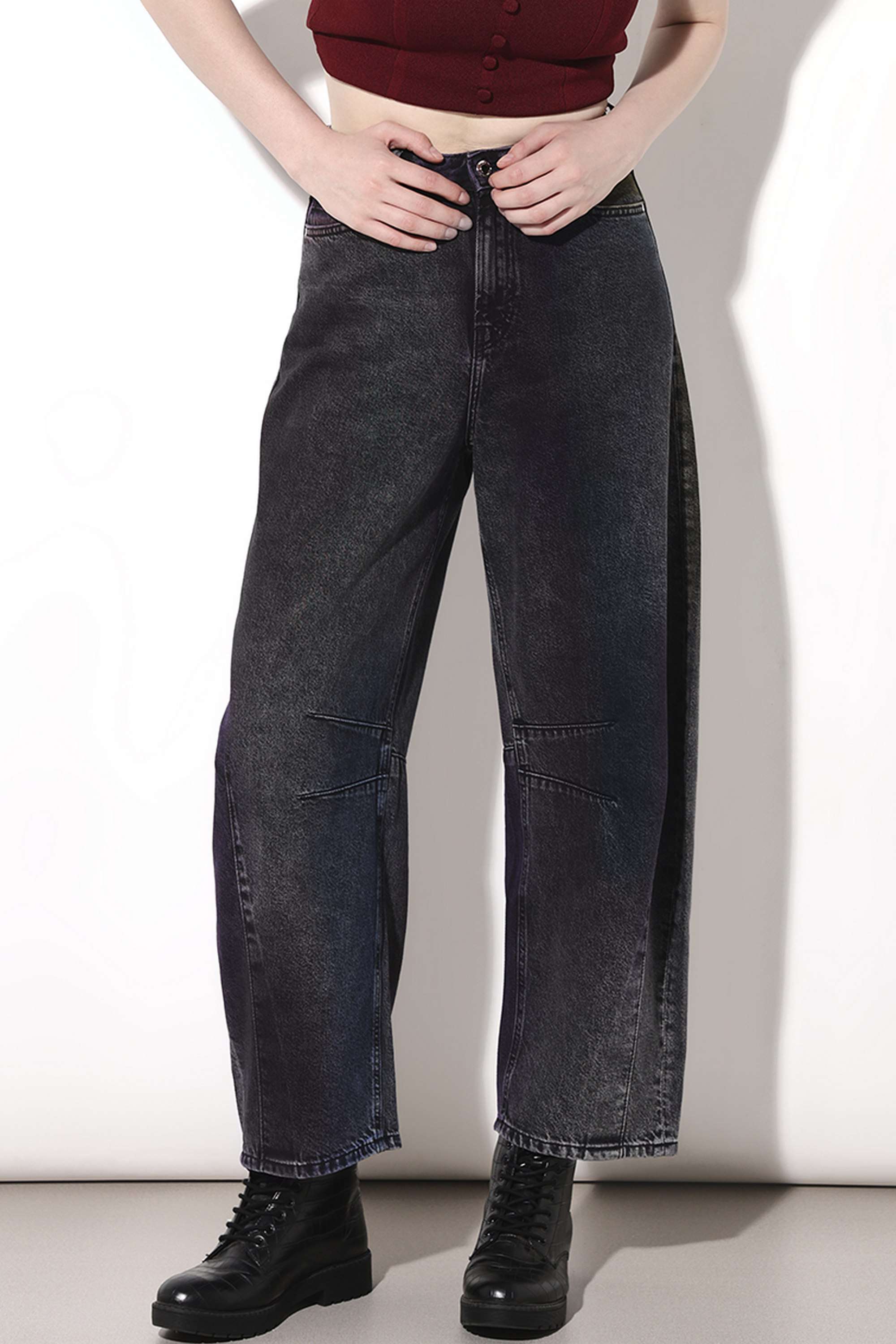 Solid-Relaxed-Fit-Cotton-Women-Casual-Wear-Light-Wash-Jeans