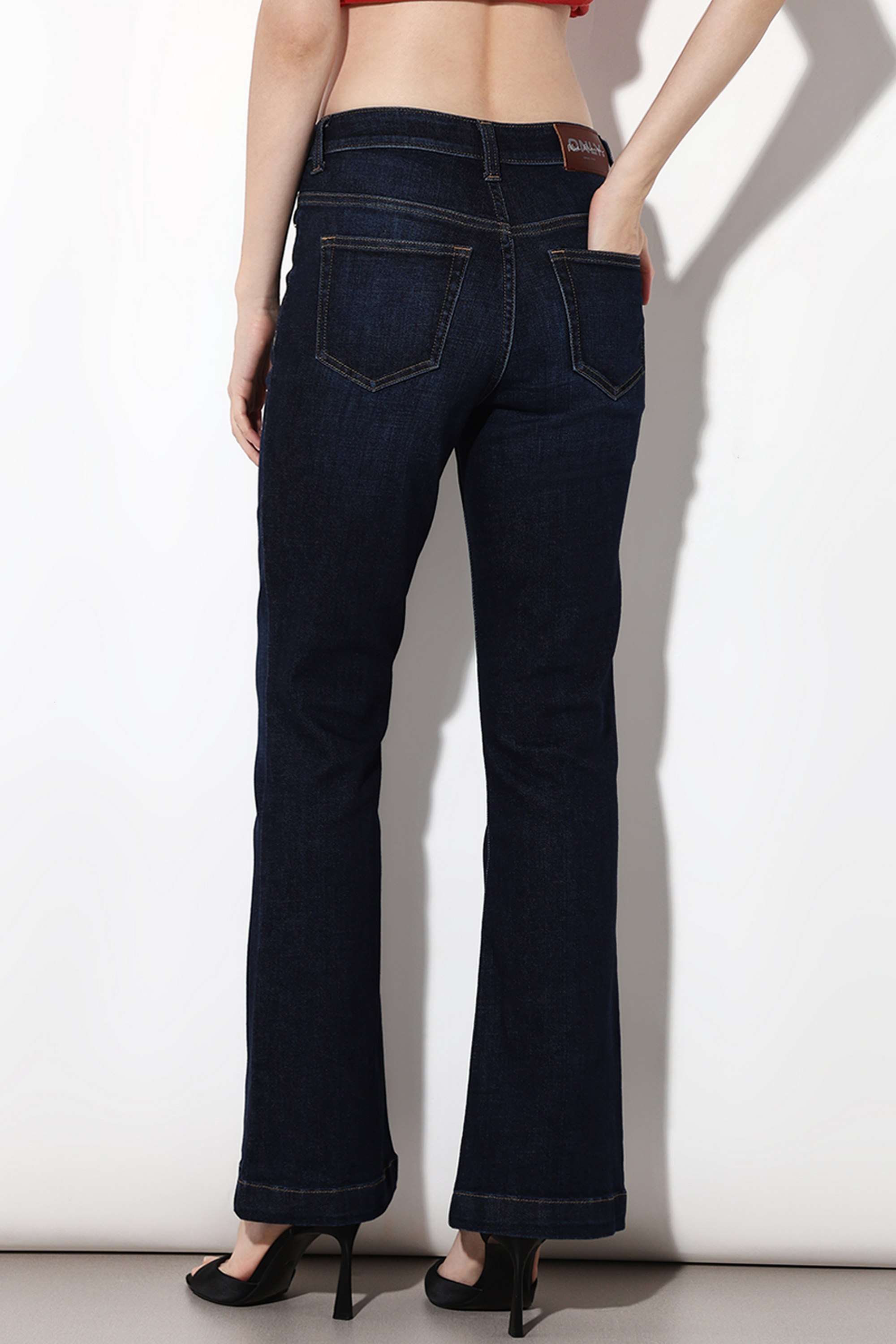 Solid-Regular-Fit-Cotton-Women-Casual-Wear-Light-Wash-Jeans