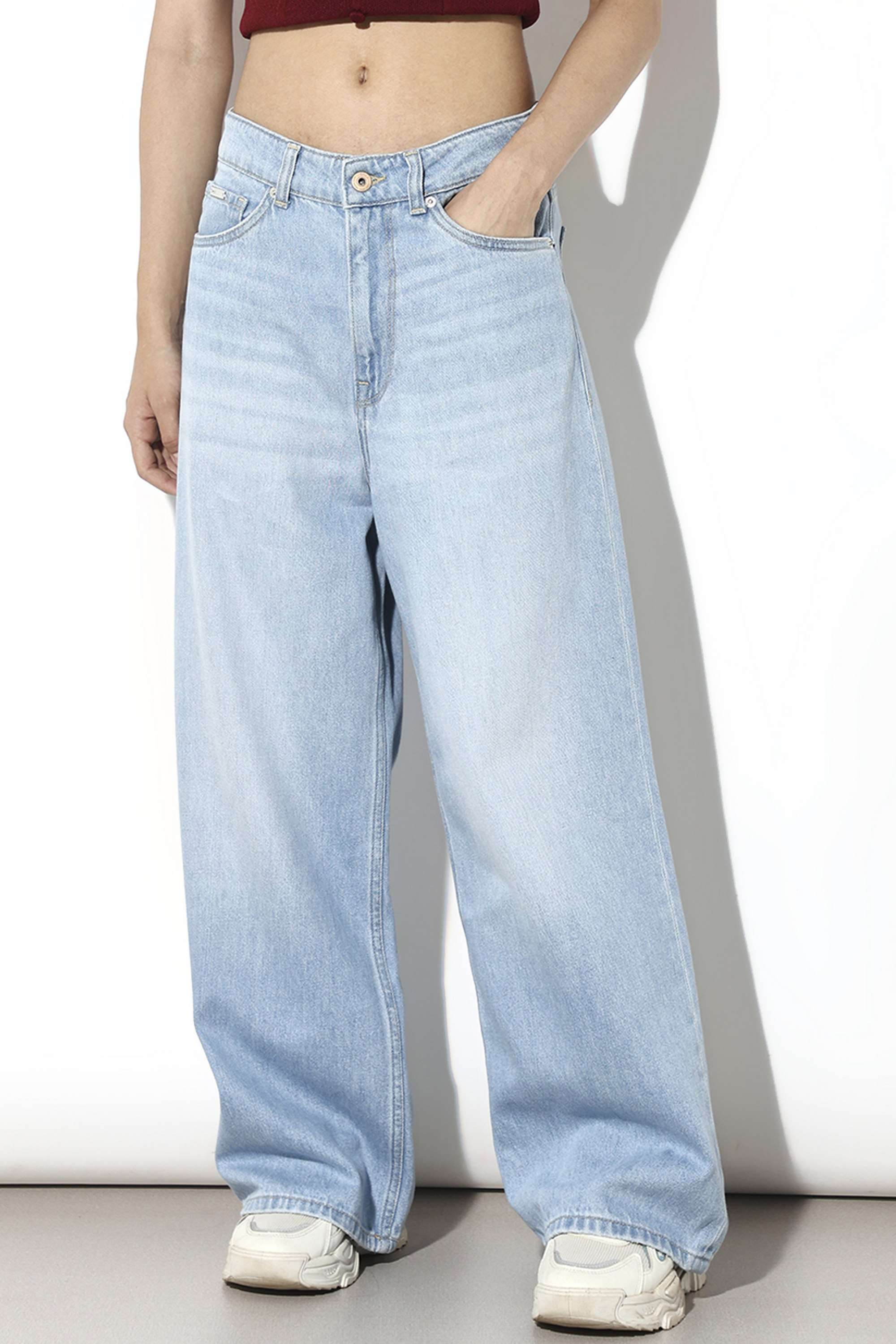 Solid-Regular-Fit-Cotton-Women-Casual-Wear-Light-Wash-Jeans