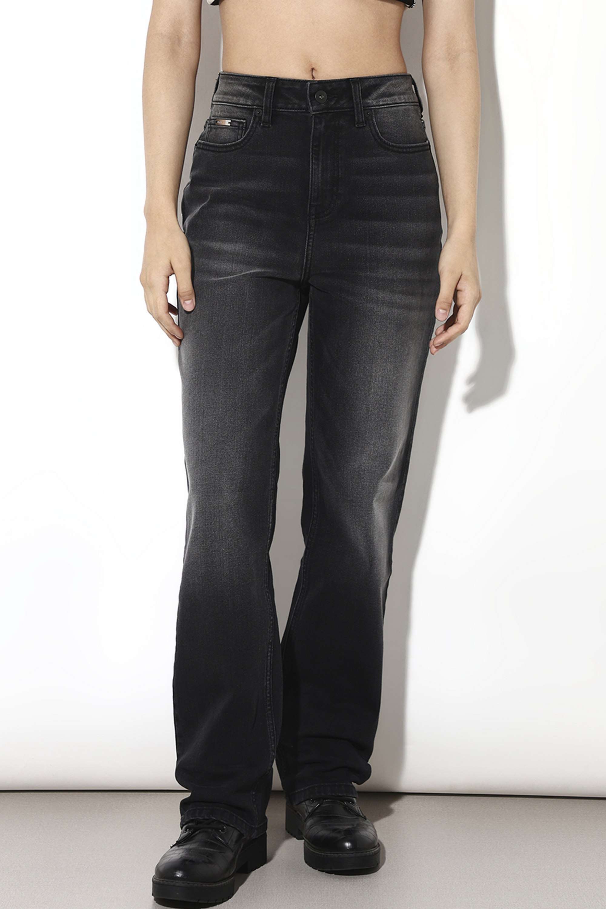 Solid-Straight-Fit-Cotton-Women-Casual-Wear-Light-Wash-Jeans