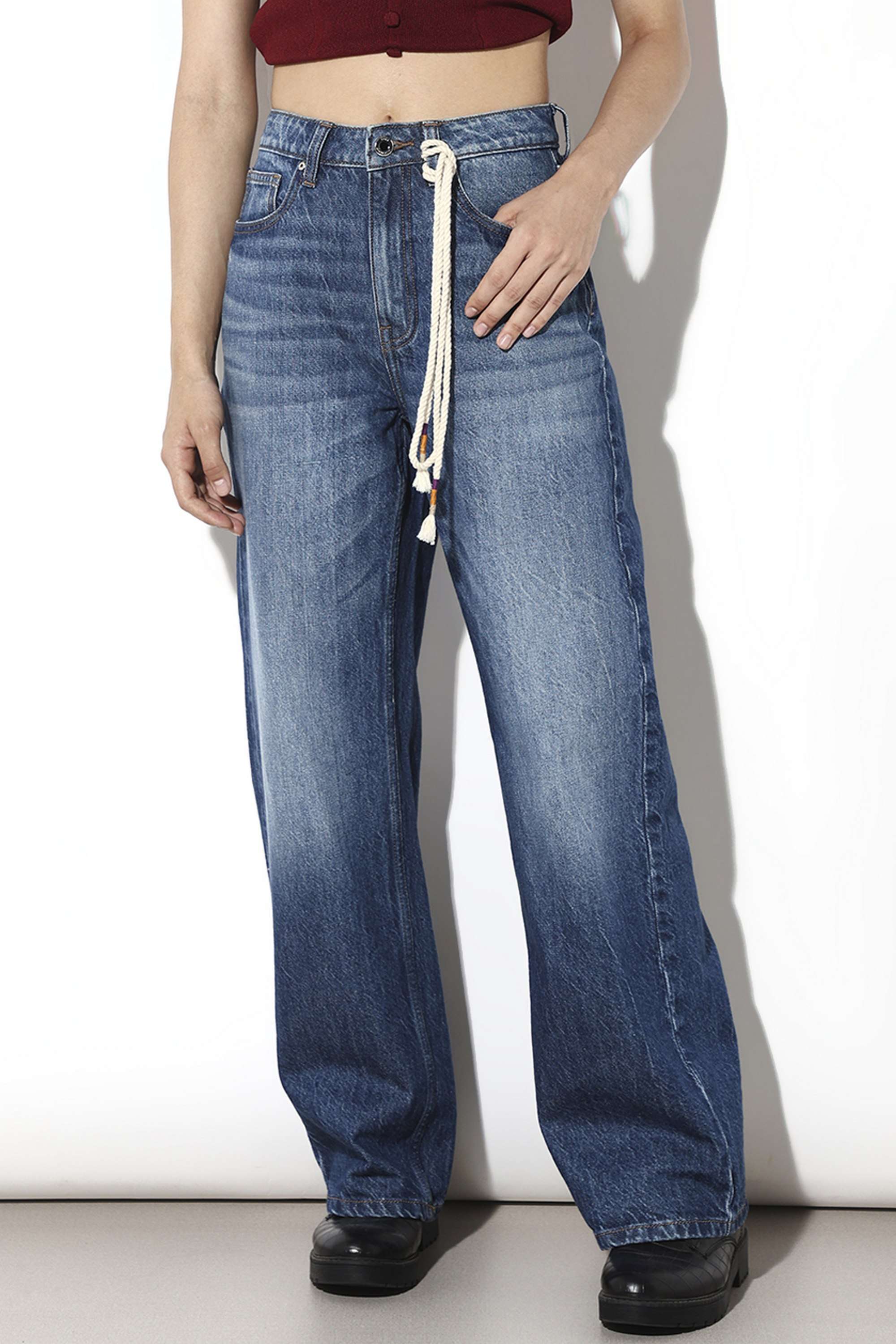 Solid-Regular-Fit-Cotton-Women-Casual-Wear-Light-Wash-Jeans