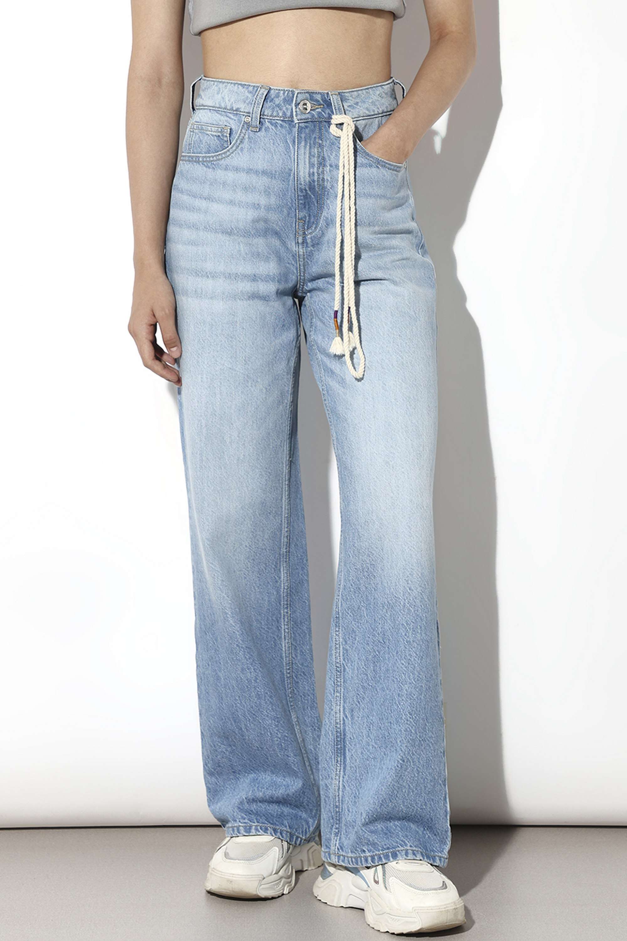 Solid-Regular-Fit-Cotton-Women-Casual-Wear-Light-Wash-Jeans